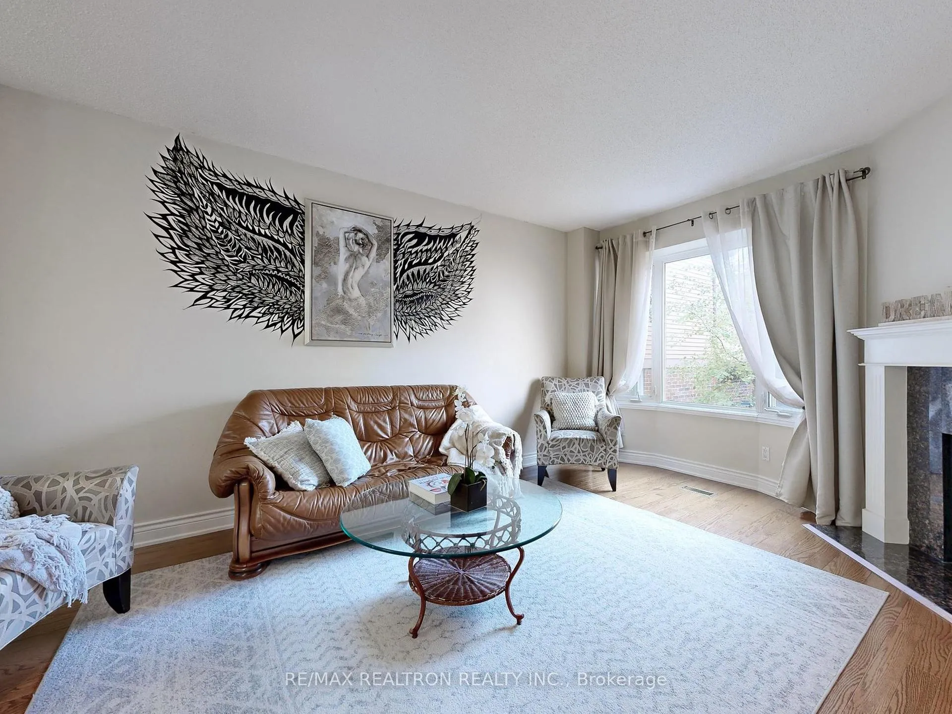 Photo 4 of 93 North Meadow Crescent, Vaughan, Crestwood-Springfarm-Yorkhill — HOMEH