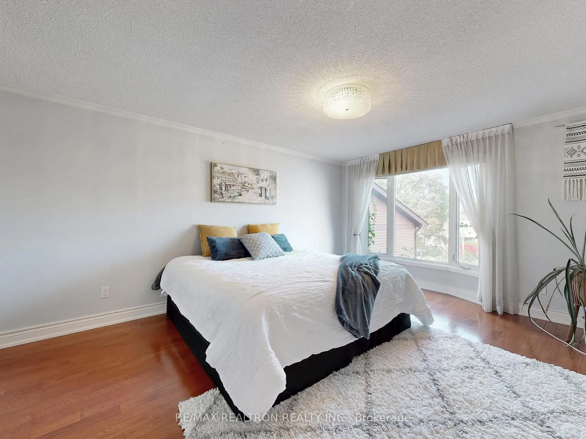 Photo 20 of 93 North Meadow Crescent, Vaughan, Crestwood-Springfarm-Yorkhill — HOMEH