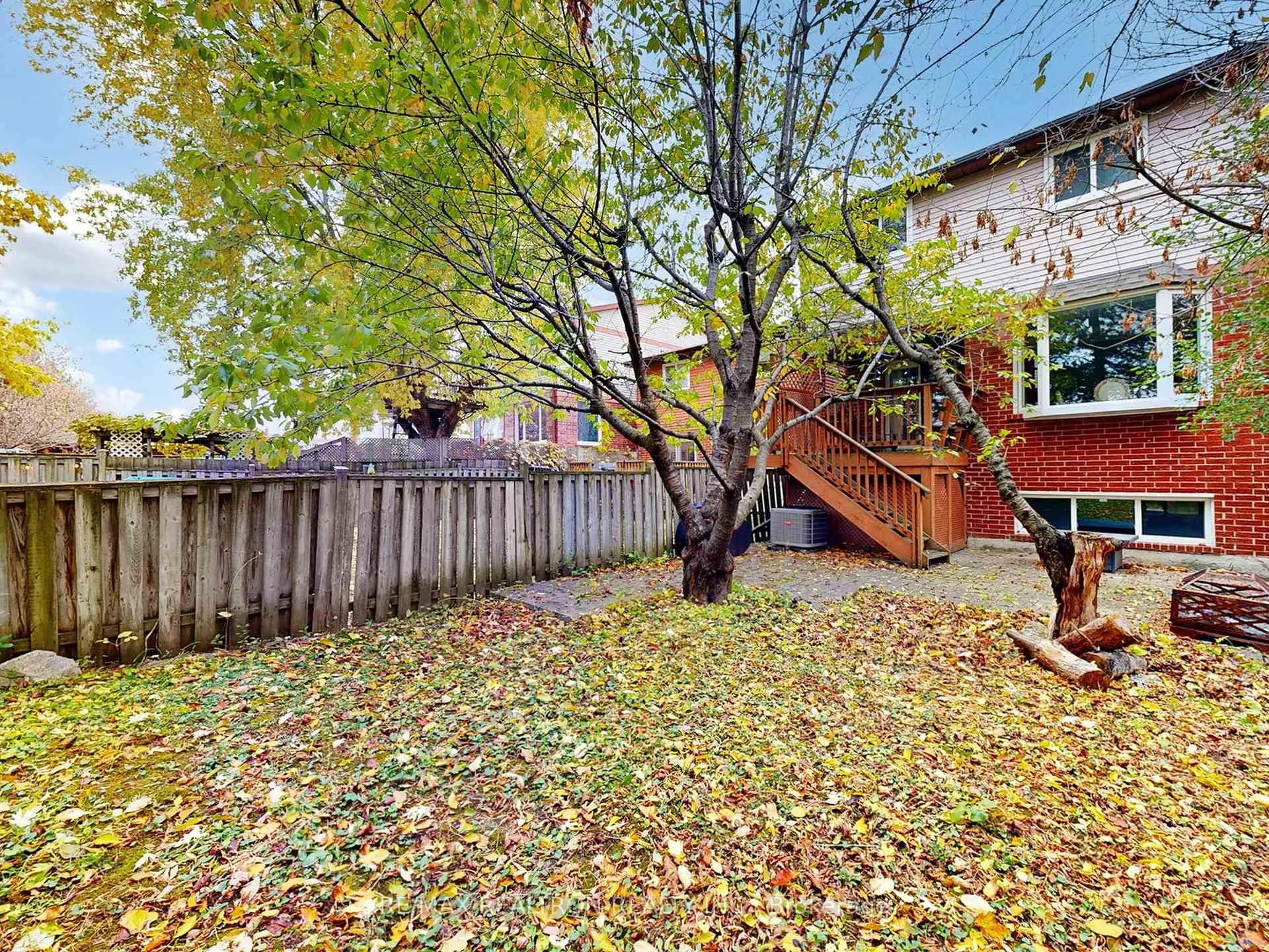 Photo 33 of 93 North Meadow Crescent, Vaughan, Crestwood-Springfarm-Yorkhill — HOMEH