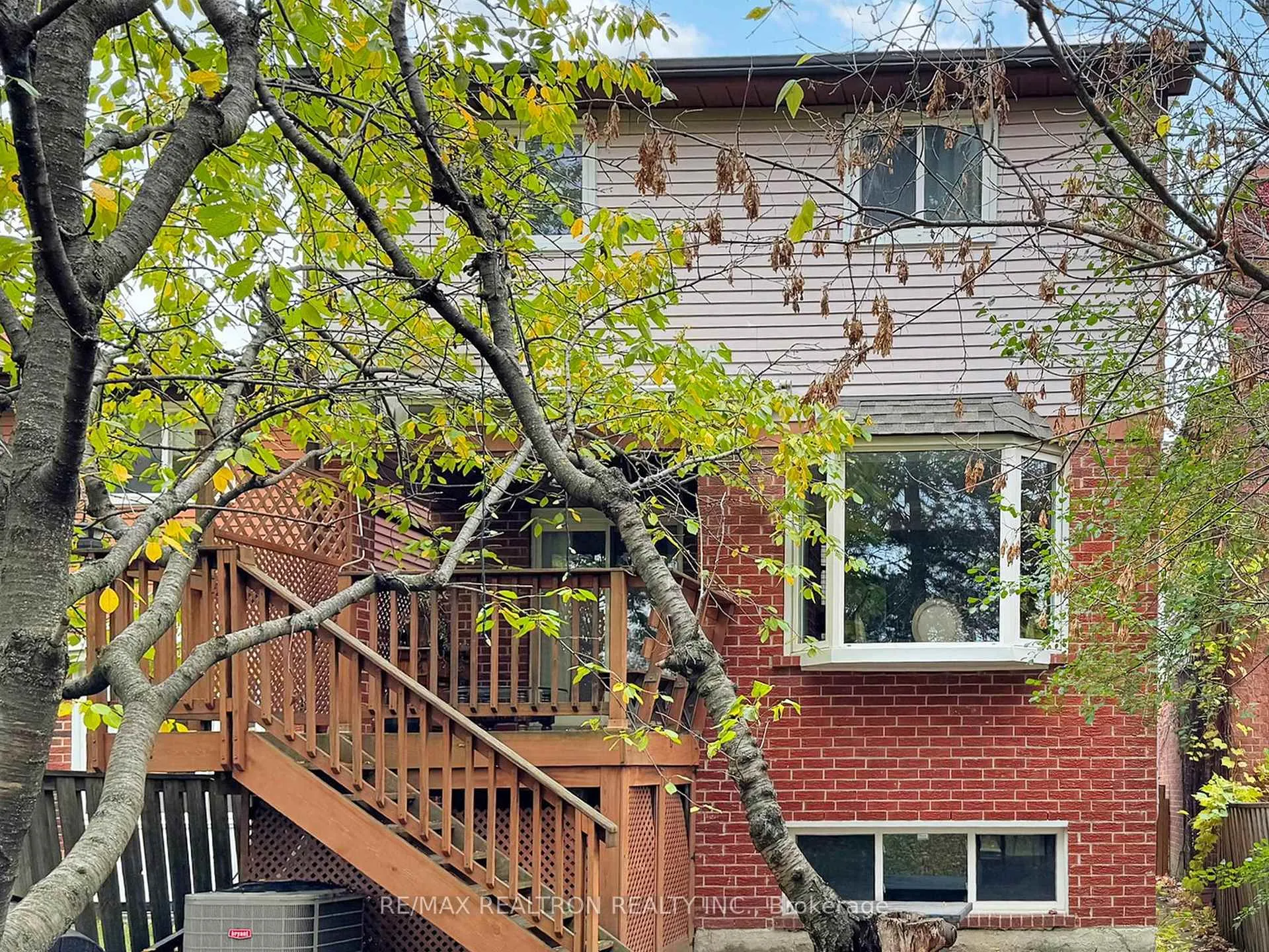 Photo 34 of 93 North Meadow Crescent, Vaughan, Crestwood-Springfarm-Yorkhill — HOMEH