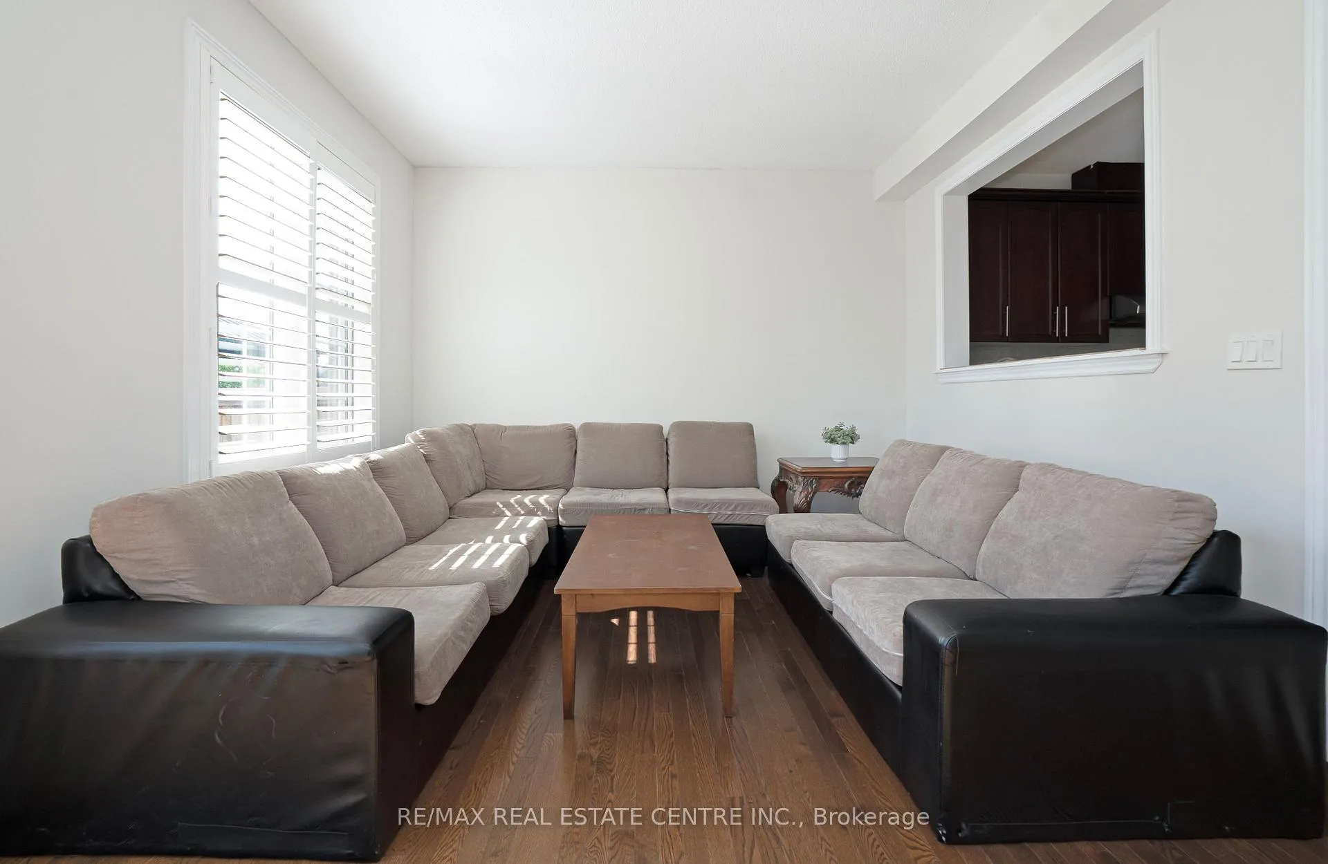 Photo 18 of 51 Ebury Drive, Brampton, Credit Valley — HOMEH