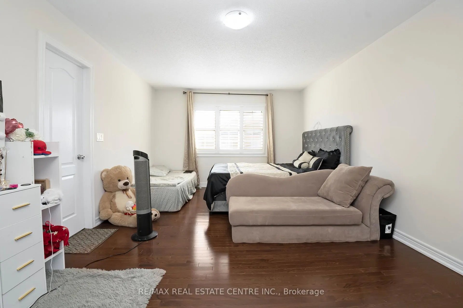Photo 23 of 51 Ebury Drive, Brampton, Credit Valley — HOMEH
