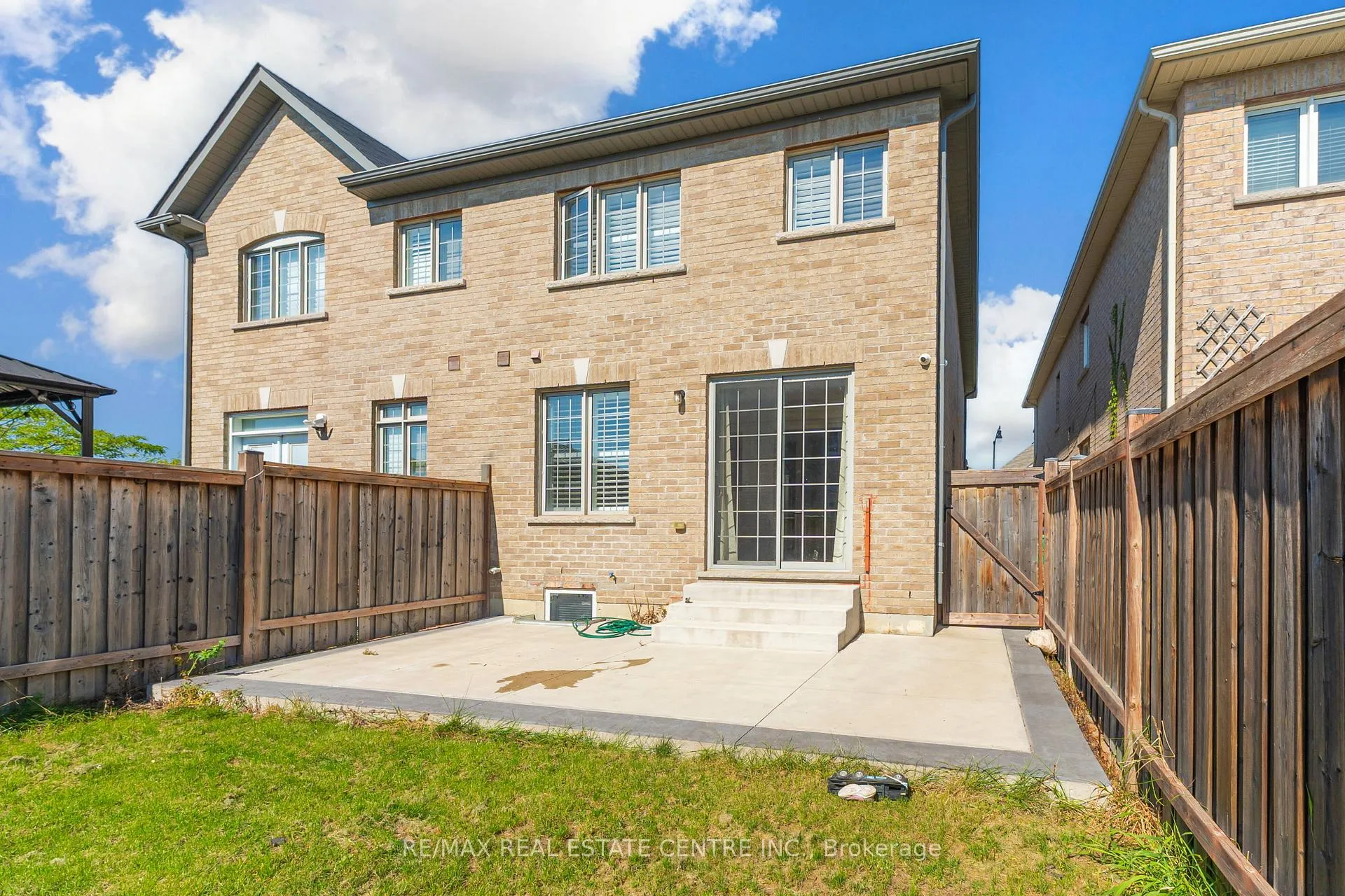 Photo 42 of 51 Ebury Drive, Brampton, Credit Valley — HOMEH