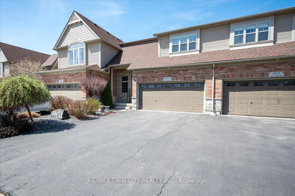 Photo 2 of 285 Doon South Drive, Kitchener, Doon South — HOMEH