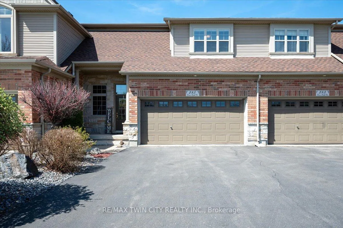 Photo 3 of 285 Doon South Drive, Kitchener, Doon South — HOMEH
