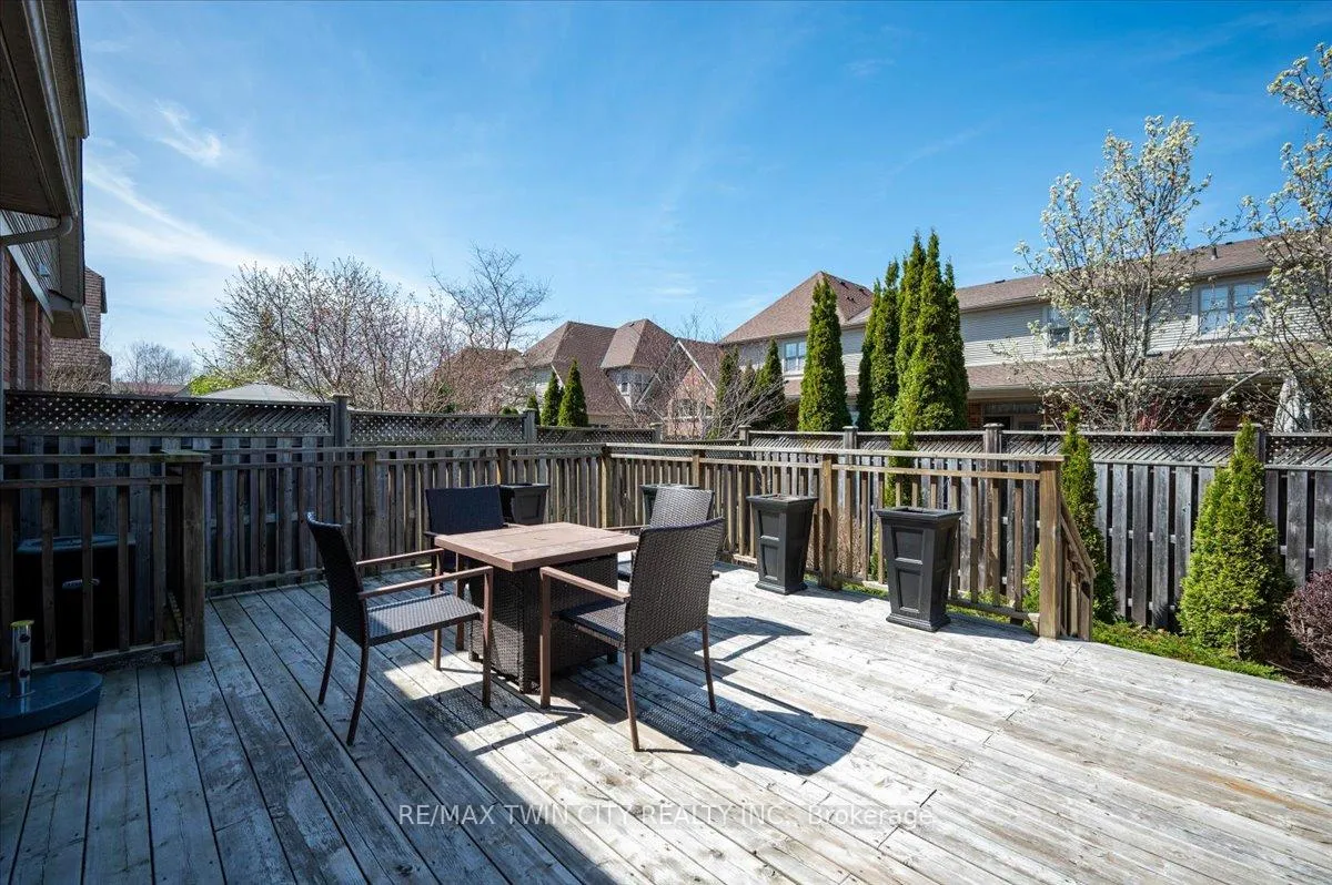 Photo 32 of 285 Doon South Drive, Kitchener, Doon South — HOMEH