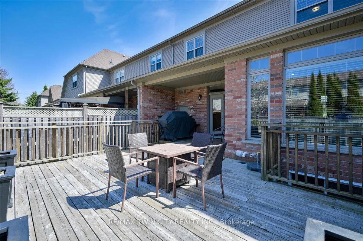 Photo 34 of 285 Doon South Drive, Kitchener, Doon South — HOMEH