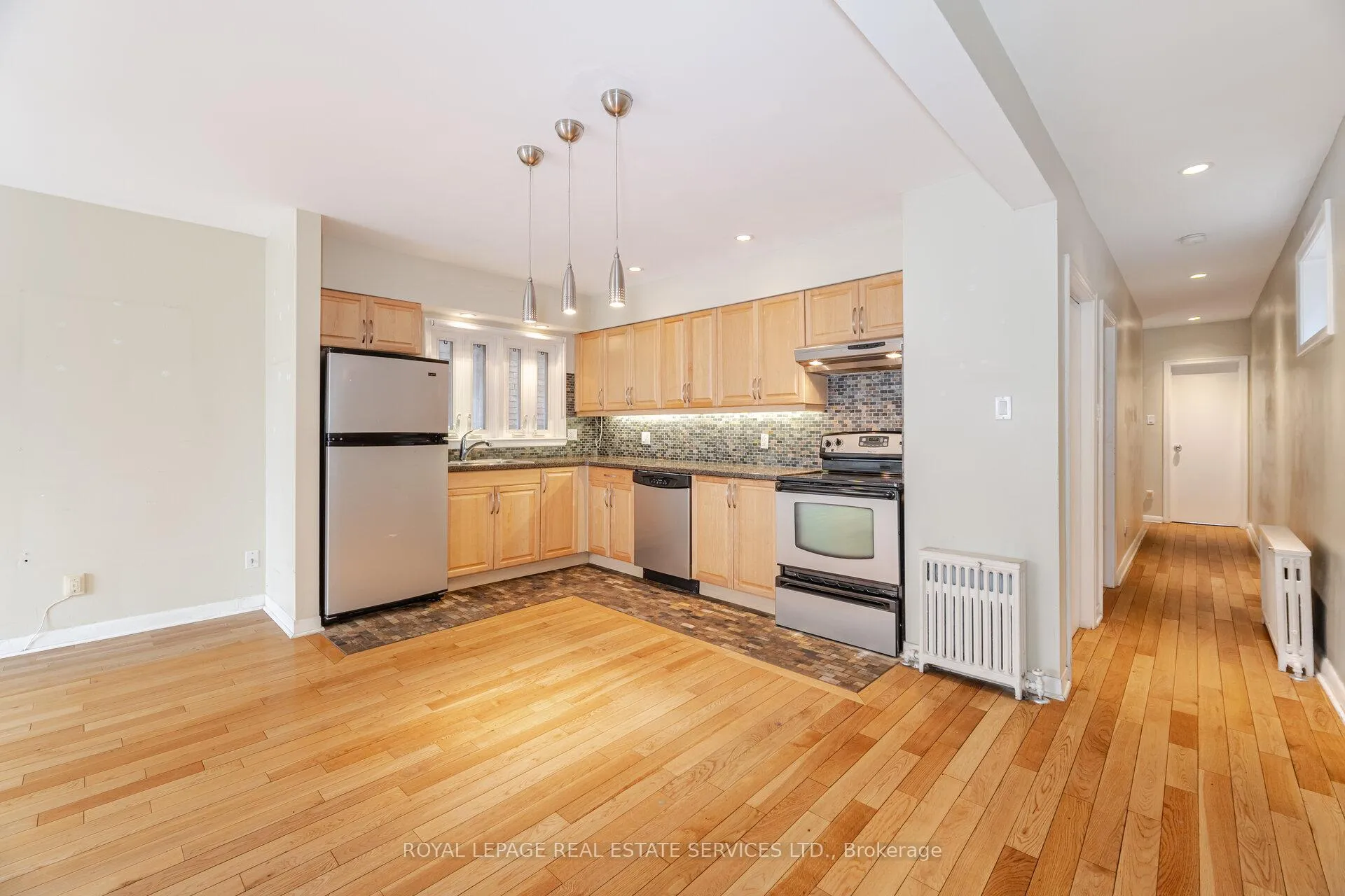 Photo 5 of 475 Winona Drive, Toronto, Oakwood Village — HOMEH