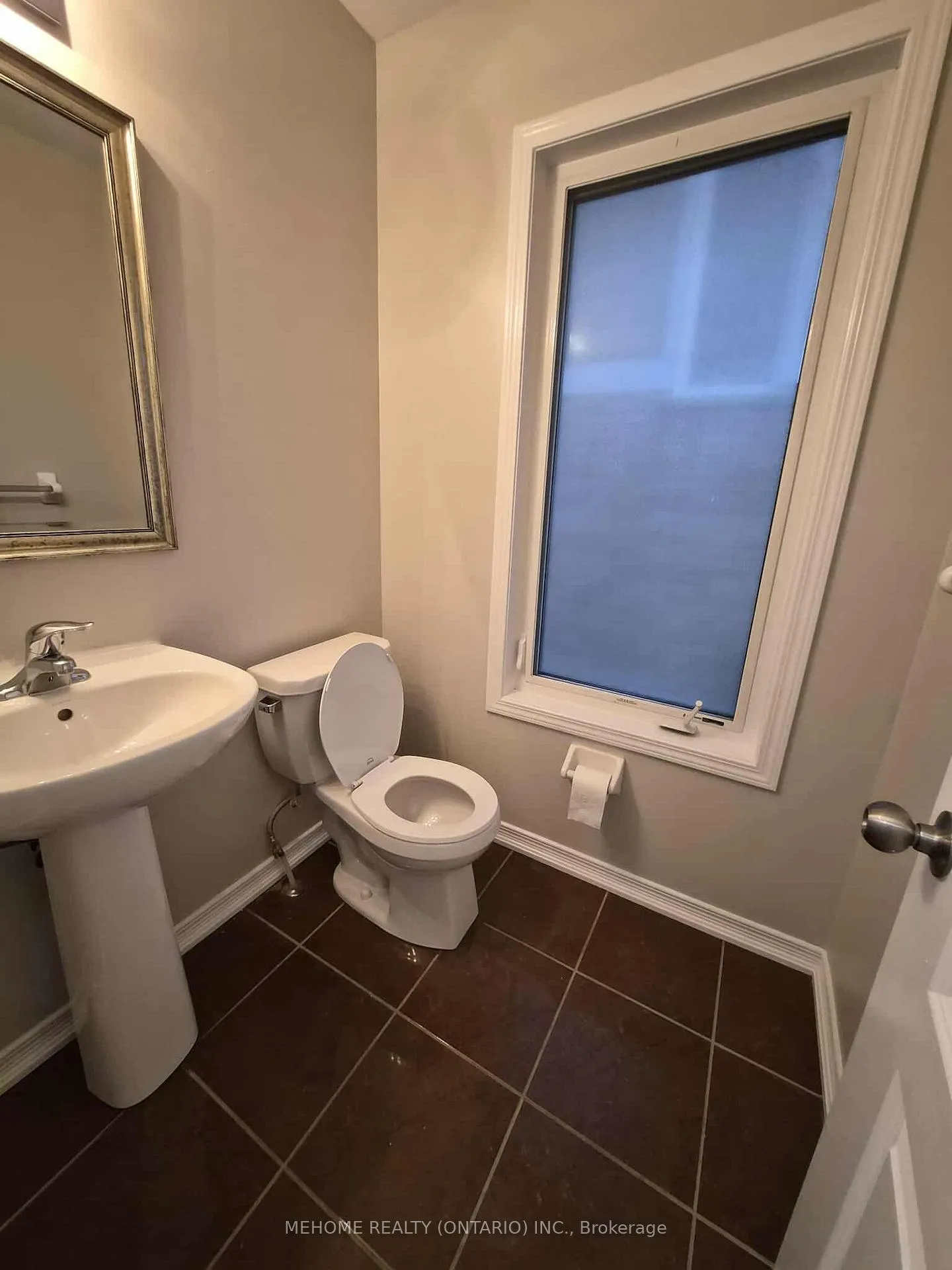 Photo 7 of Unit 24, 75 Prince William Way E, Barrie, Innis-Shore — HOMEH