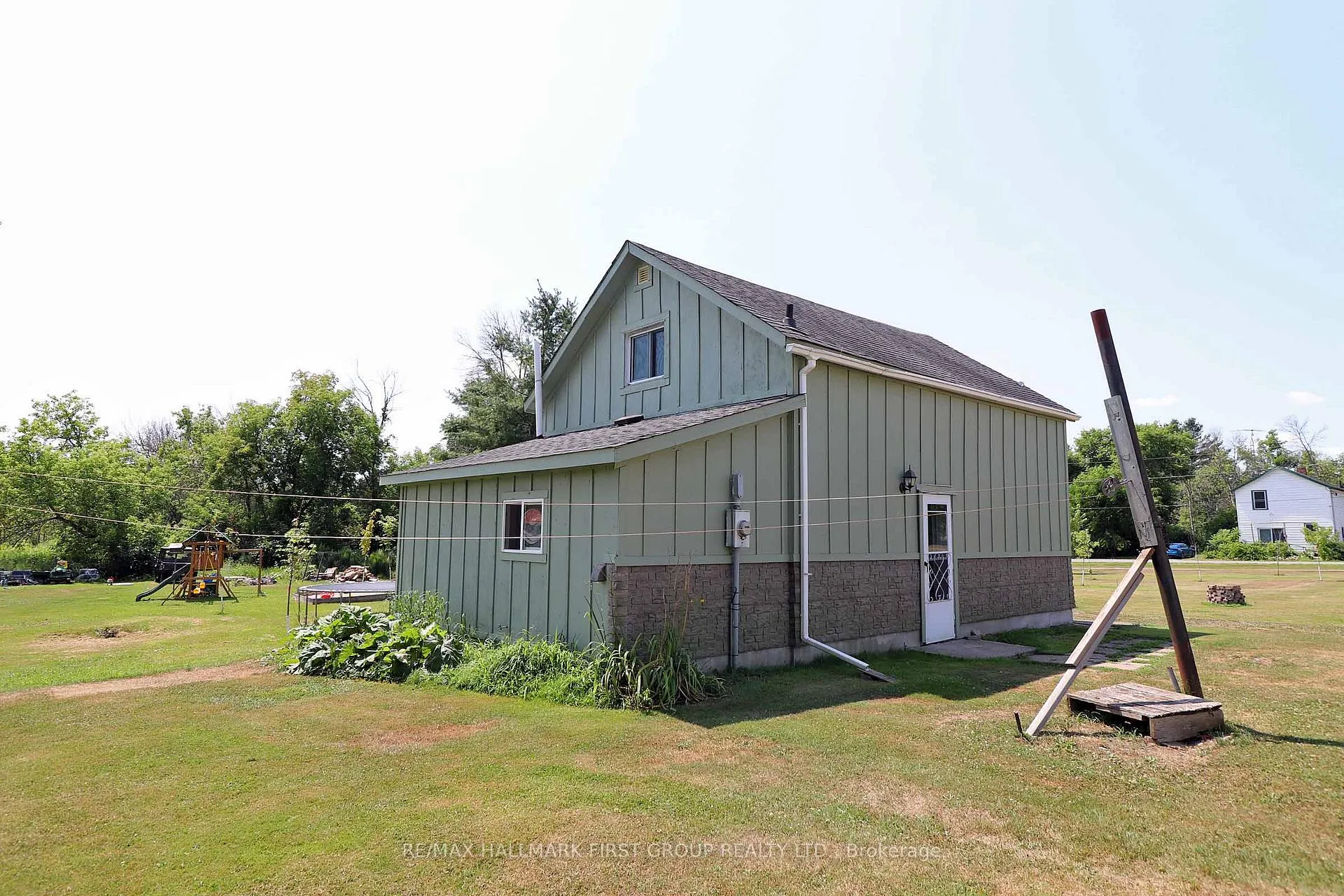 Photo 9 of 52 Hungerford Street, Tweed, Elzevir (Twp) — HOMEH