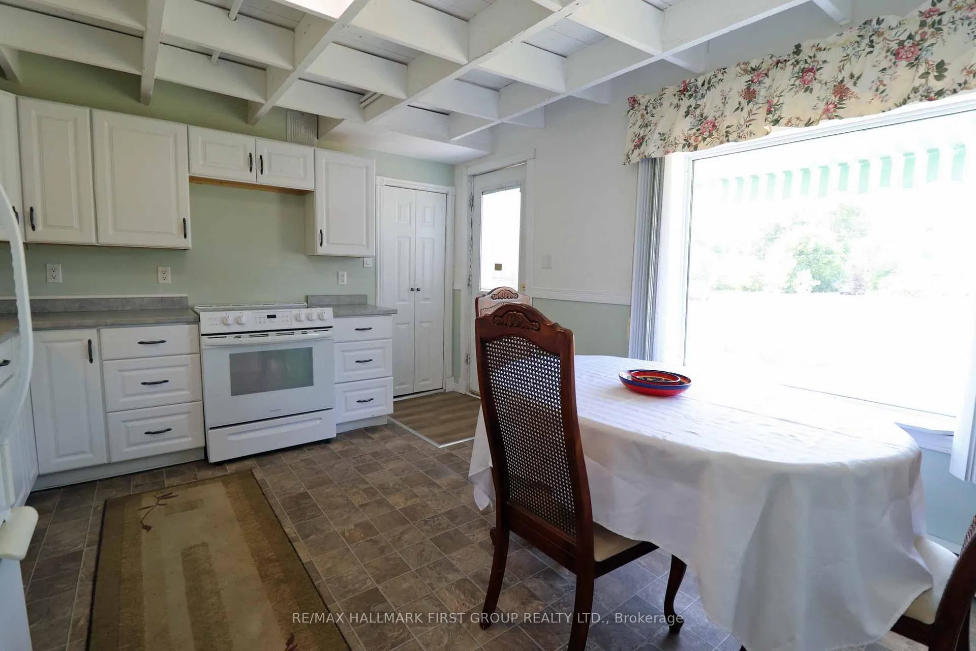 Photo 17 of 52 Hungerford Street, Tweed, Elzevir (Twp) — HOMEH