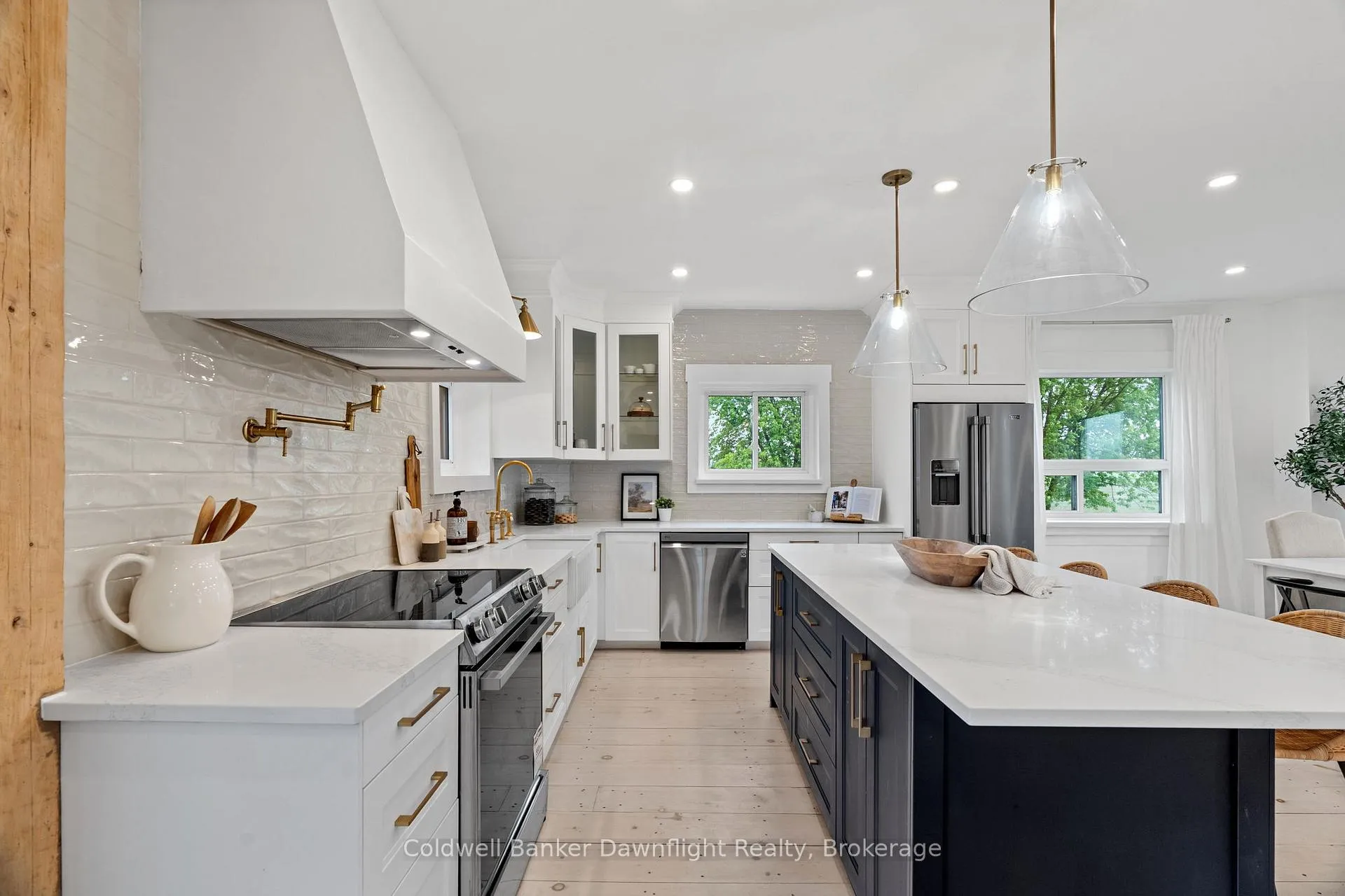 Photo 4 of 7454 21 Line, West Perth — HOMEH