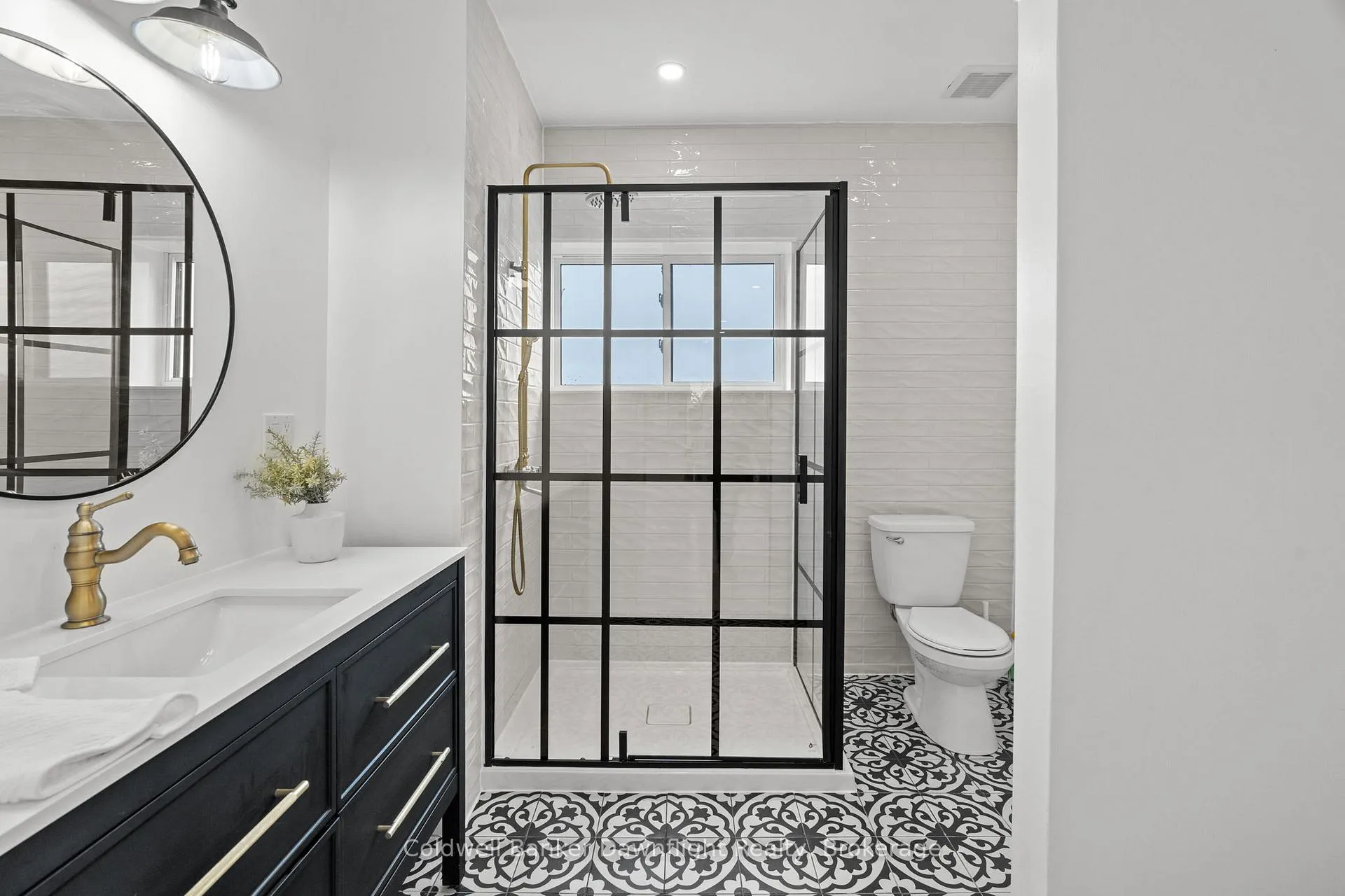 Photo 14 of 7454 21 Line, West Perth — HOMEH