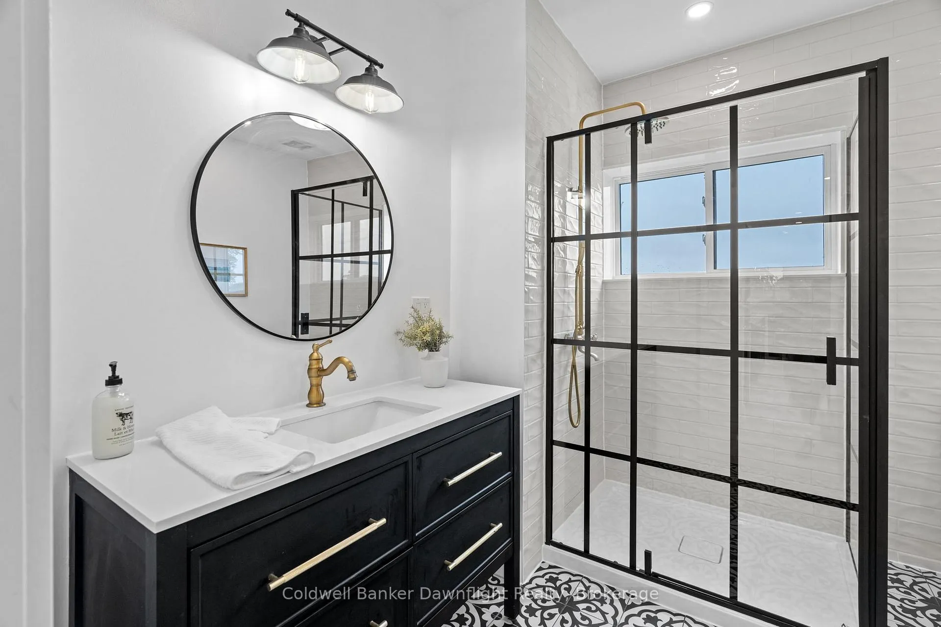 Photo 15 of 7454 21 Line, West Perth — HOMEH