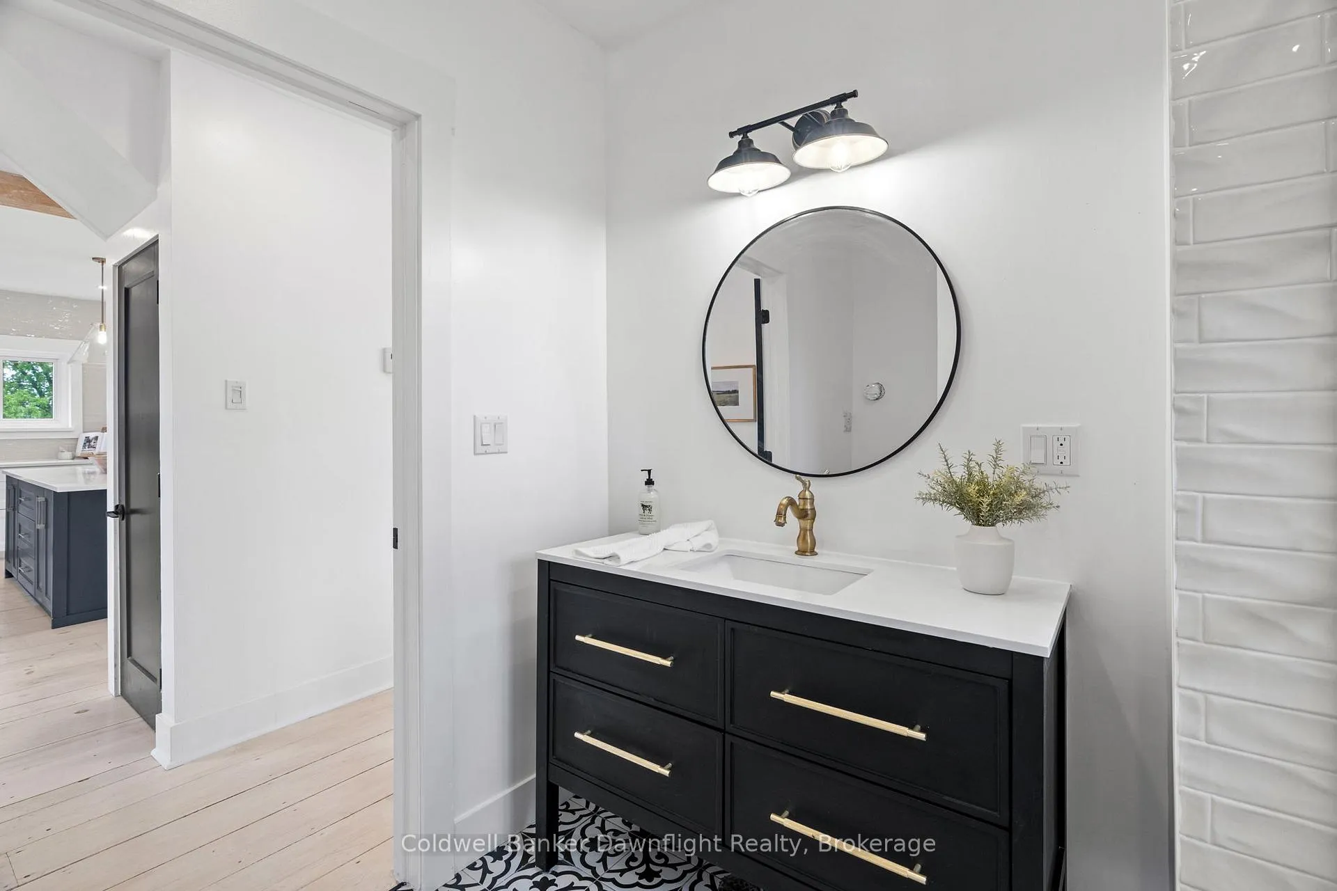 Photo 17 of 7454 21 Line, West Perth — HOMEH