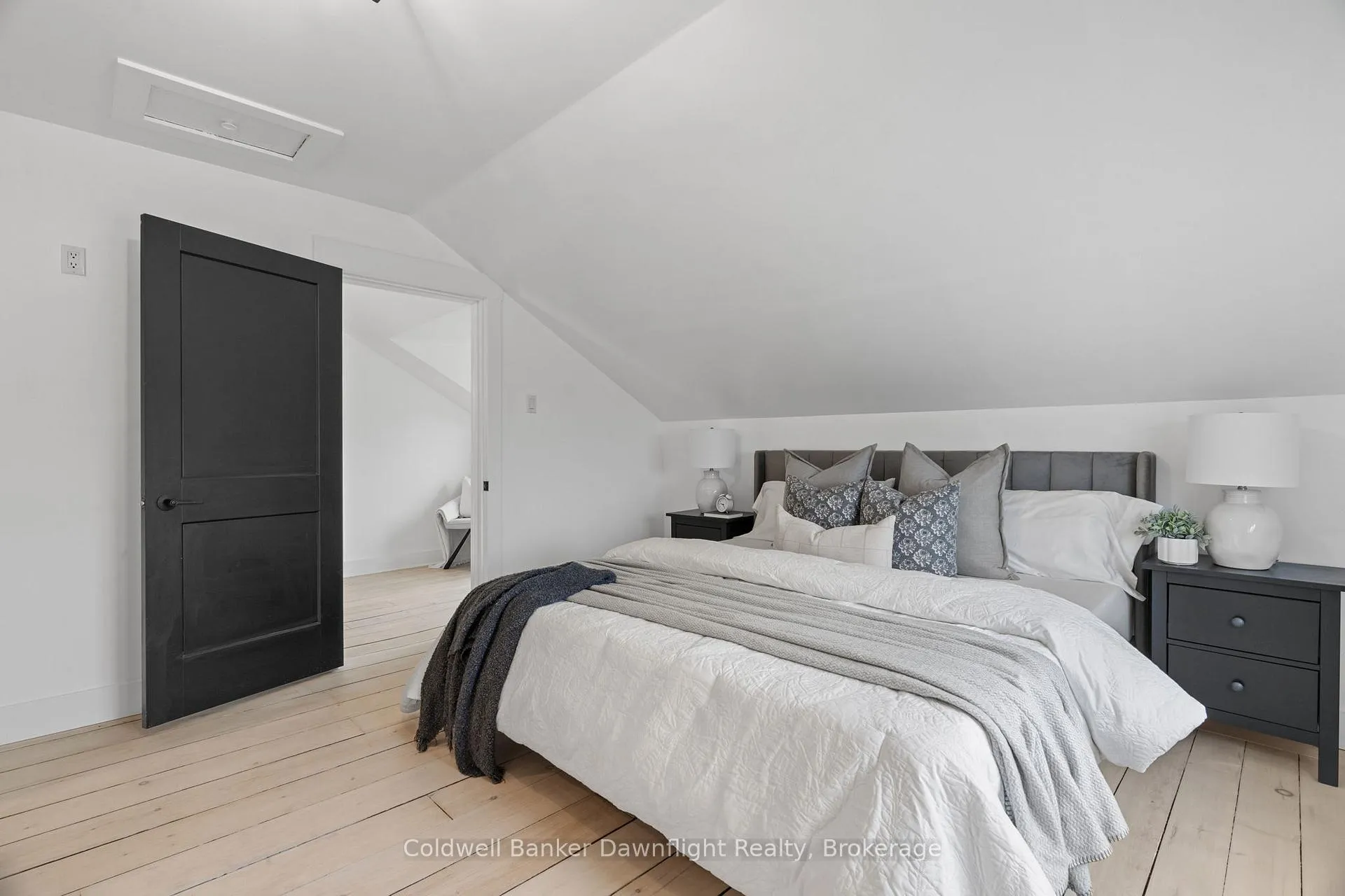 Photo 29 of 7454 21 Line, West Perth — HOMEH