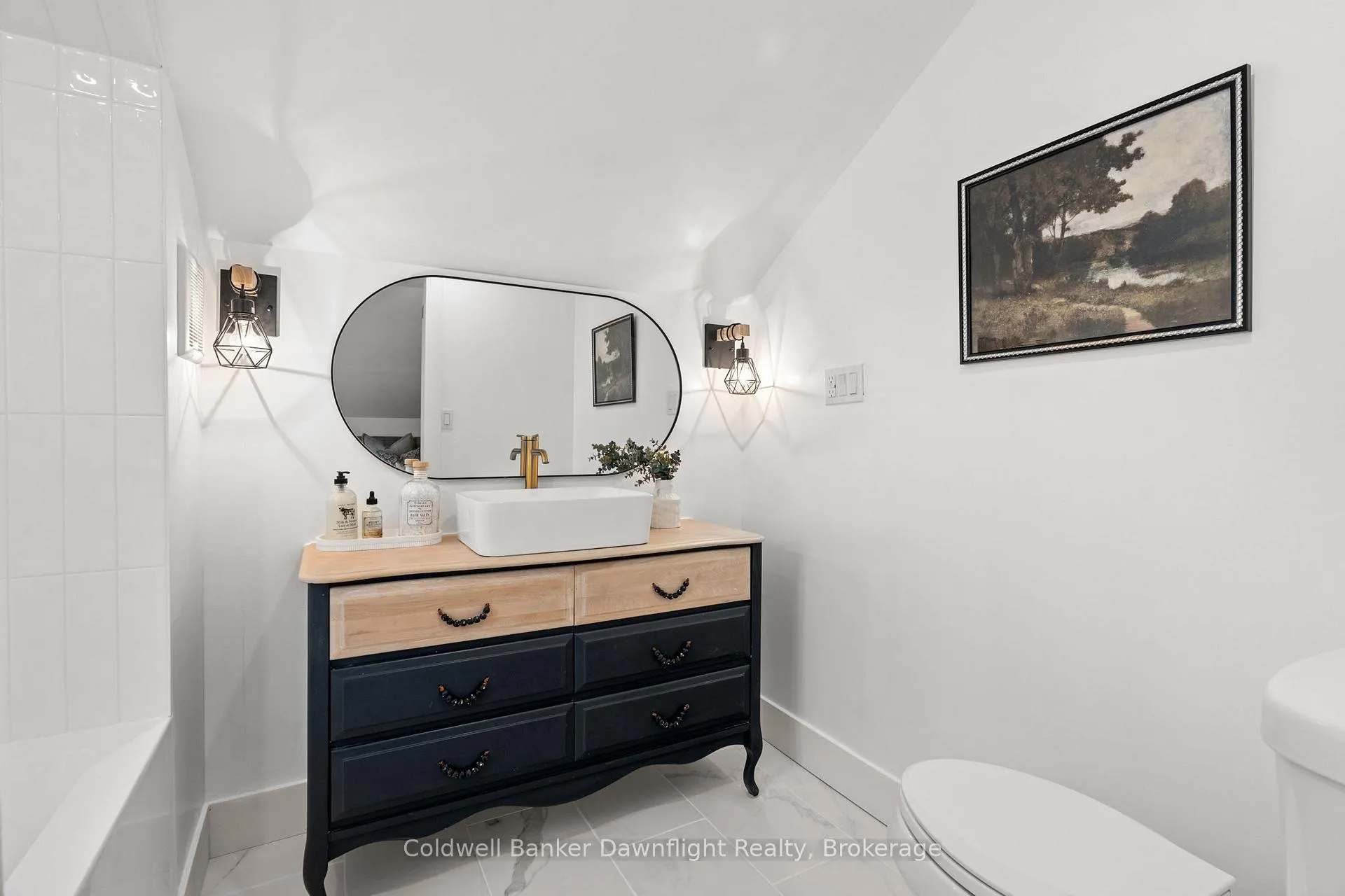Photo 31 of 7454 21 Line, West Perth — HOMEH