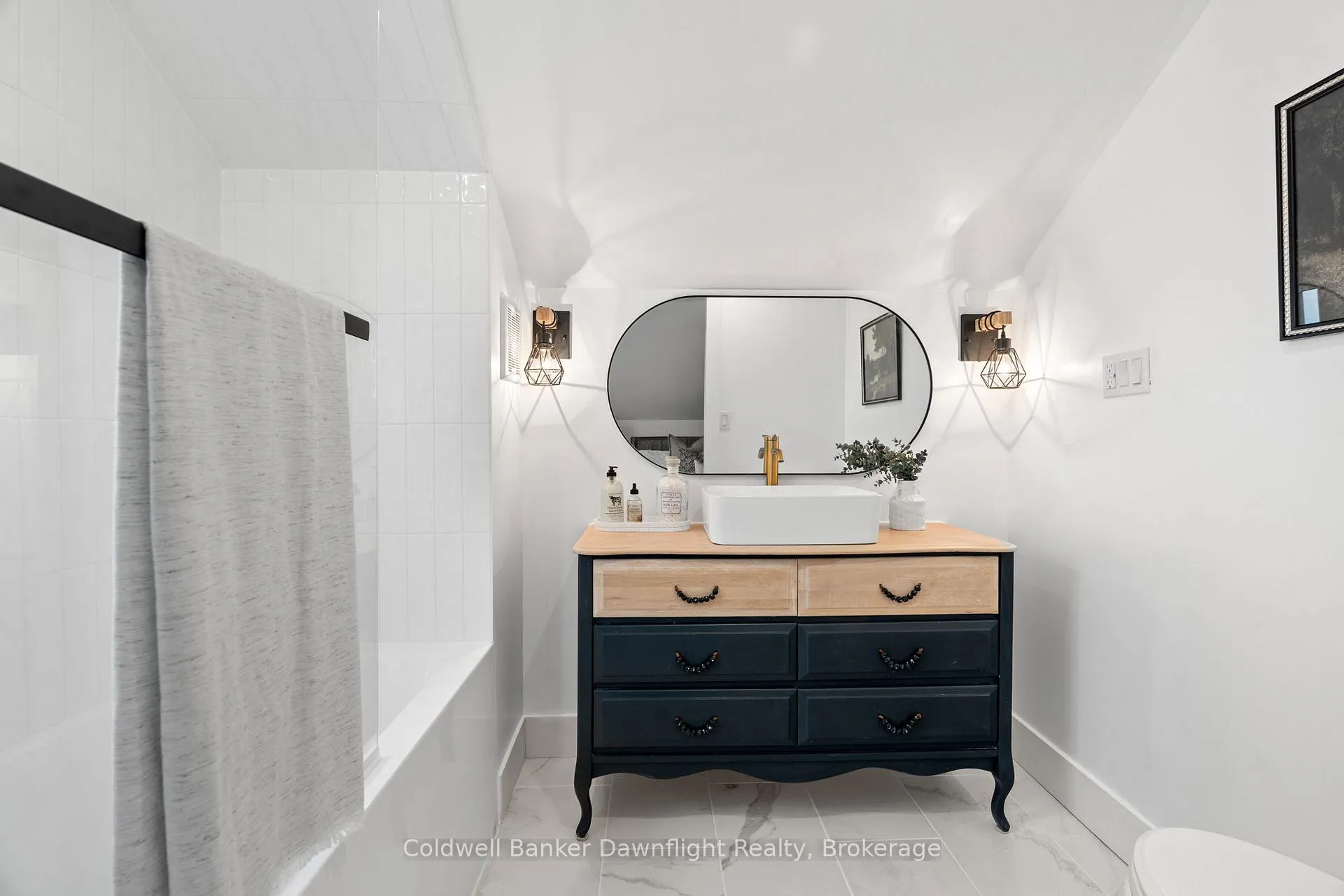 Photo 32 of 7454 21 Line, West Perth — HOMEH