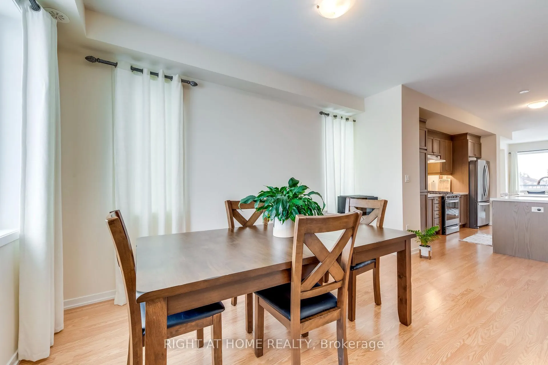 Photo 4 of 68 Lambert Lane, Caledon, Bolton East — HOMEH