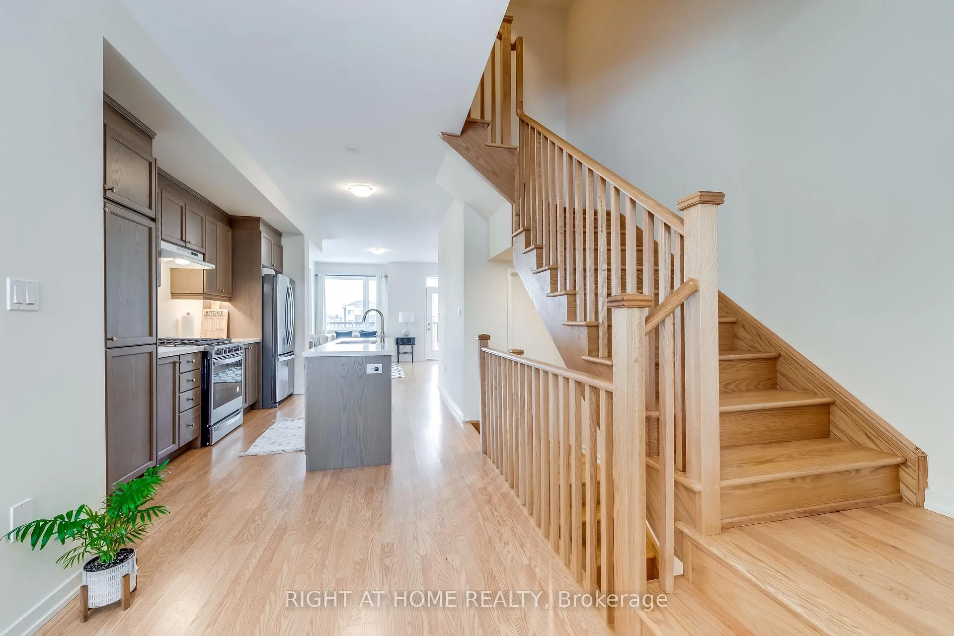 Photo 5 of 68 Lambert Lane, Caledon, Bolton East — HOMEH