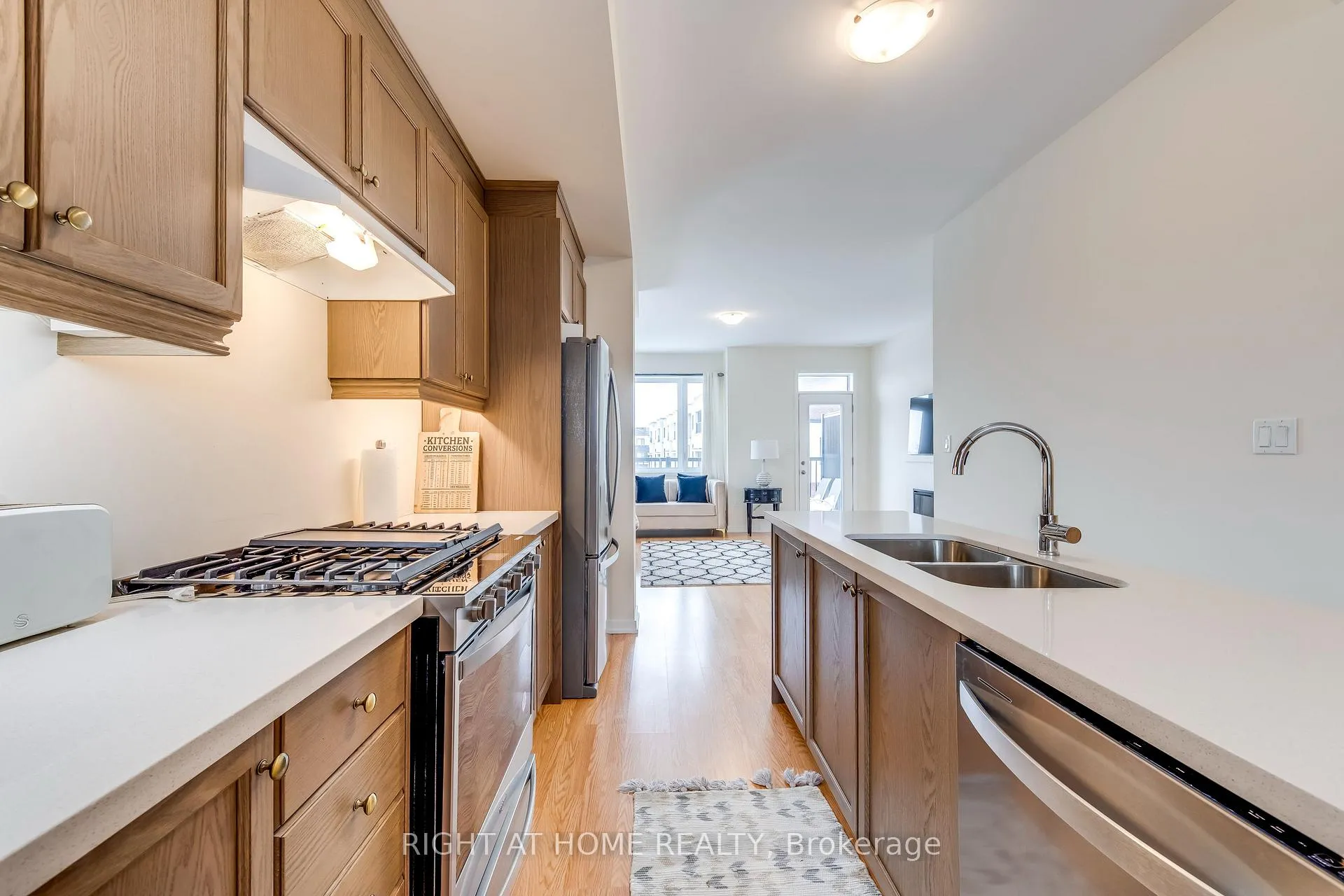 Photo 8 of 68 Lambert Lane, Caledon, Bolton East — HOMEH