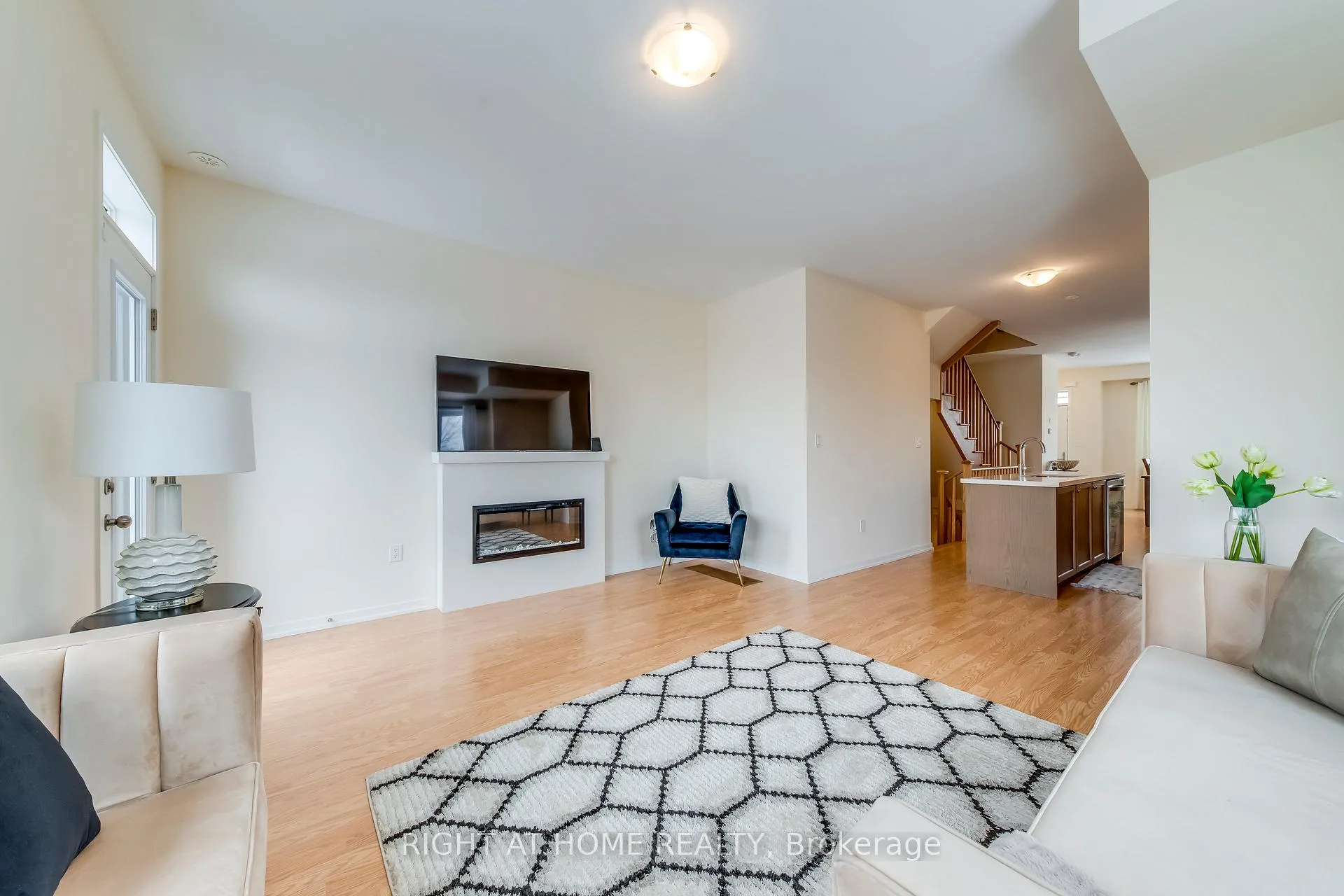 Photo 16 of 68 Lambert Lane, Caledon, Bolton East — HOMEH