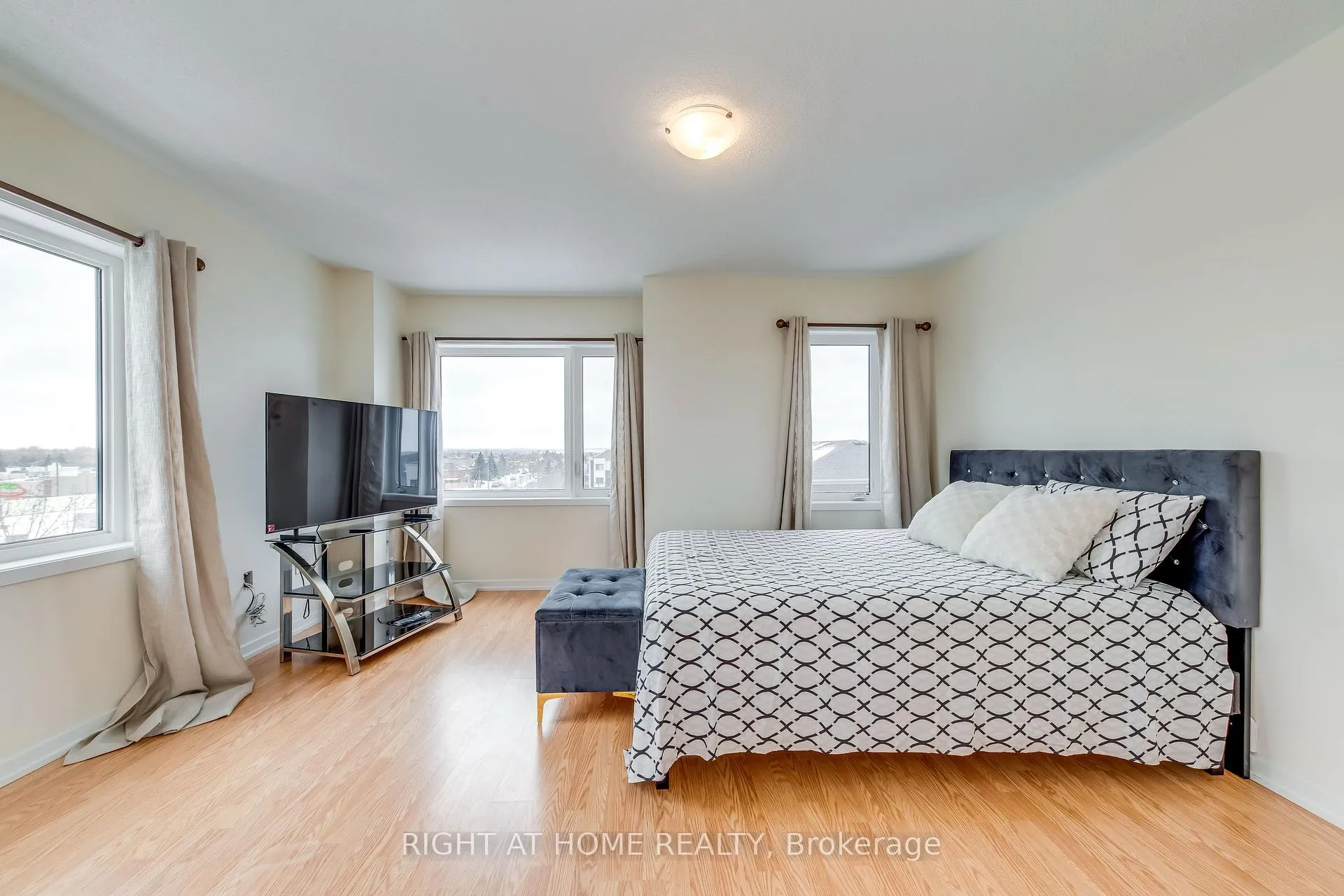 Photo 33 of 68 Lambert Lane, Caledon, Bolton East — HOMEH