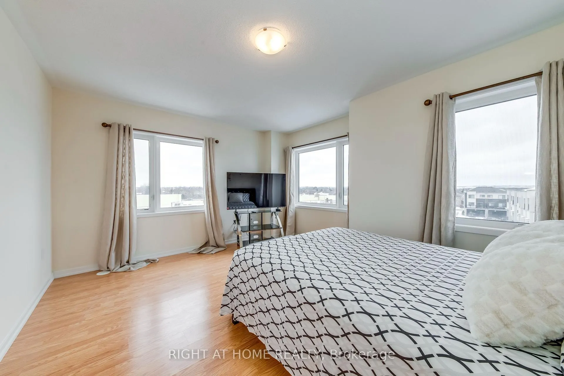 Photo 34 of 68 Lambert Lane, Caledon, Bolton East — HOMEH