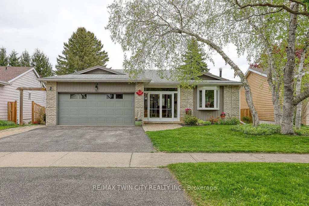 Photo 1 of 18 Charnwood Court, Kitchener — HOMEH