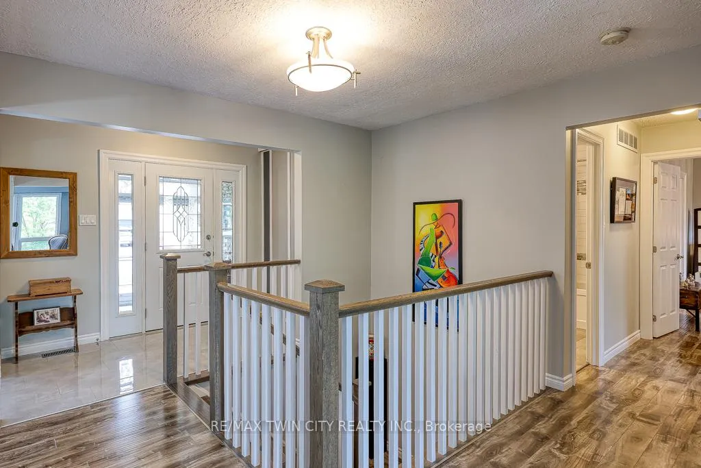Photo 15 of 18 Charnwood Court, Kitchener — HOMEH