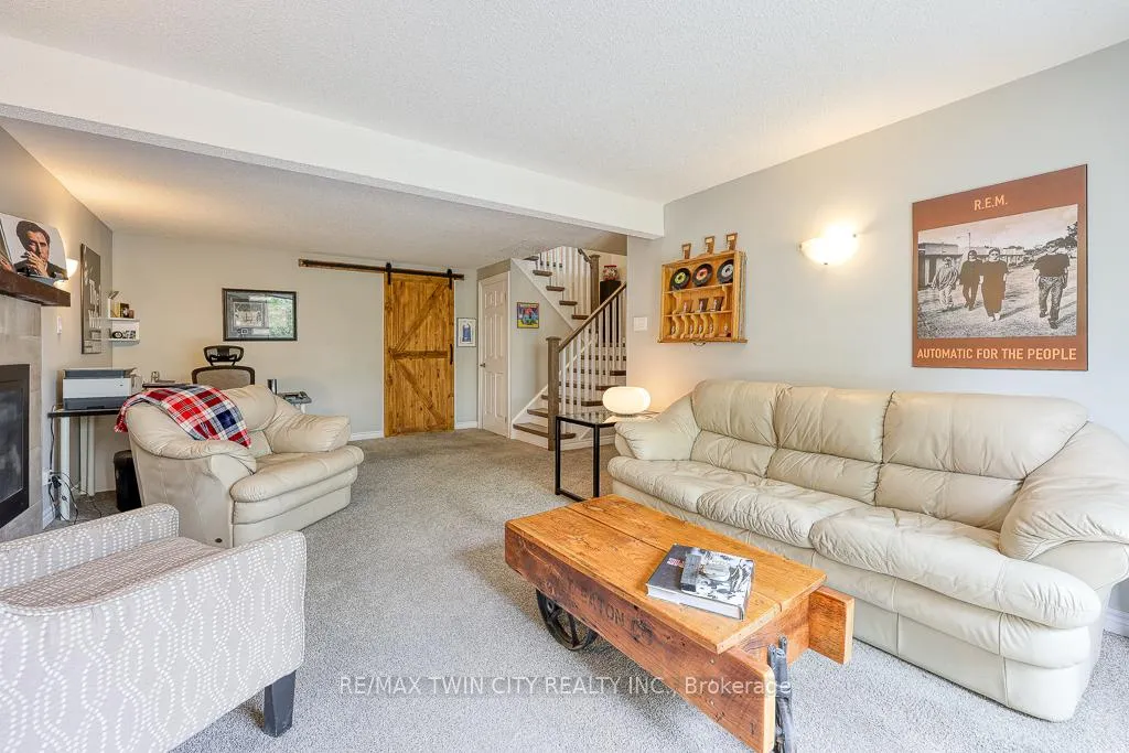 Photo 24 of 18 Charnwood Court, Kitchener — HOMEH