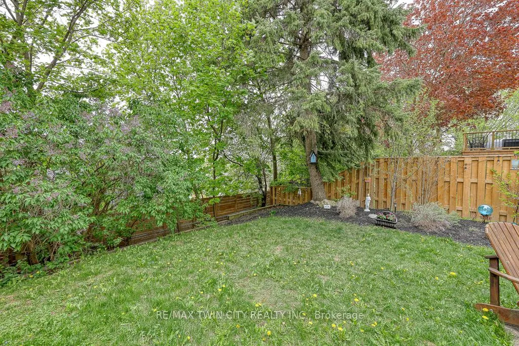 Photo 43 of 18 Charnwood Court, Kitchener — HOMEH