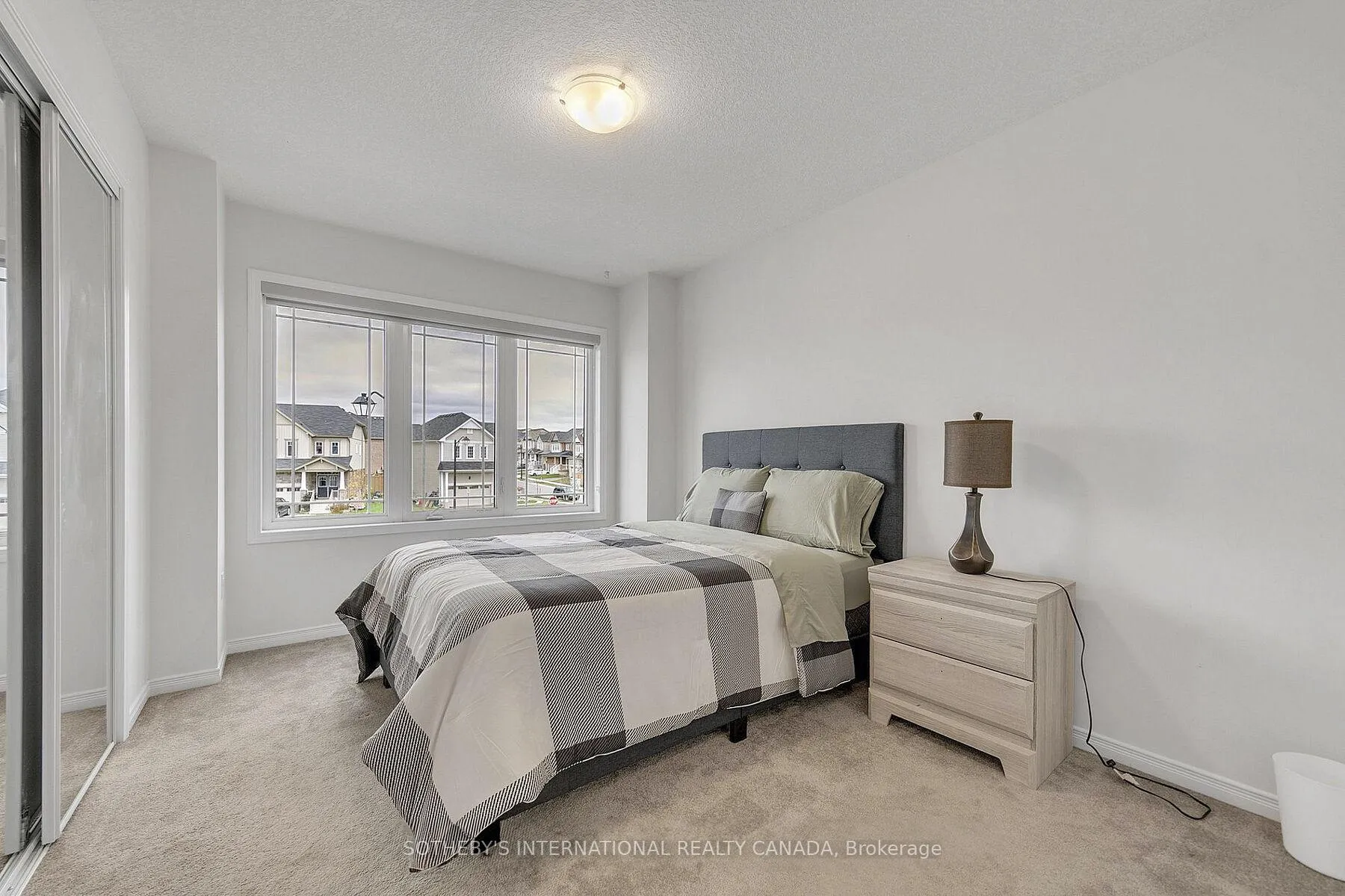 Photo 3 of 246 Dolman Street, Woolwich — HOMEH