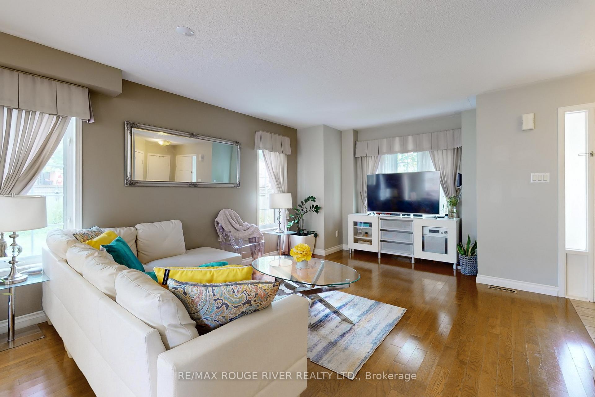 Photo 8 of 4 Hemans Court, Ajax, Central West — HOMEH