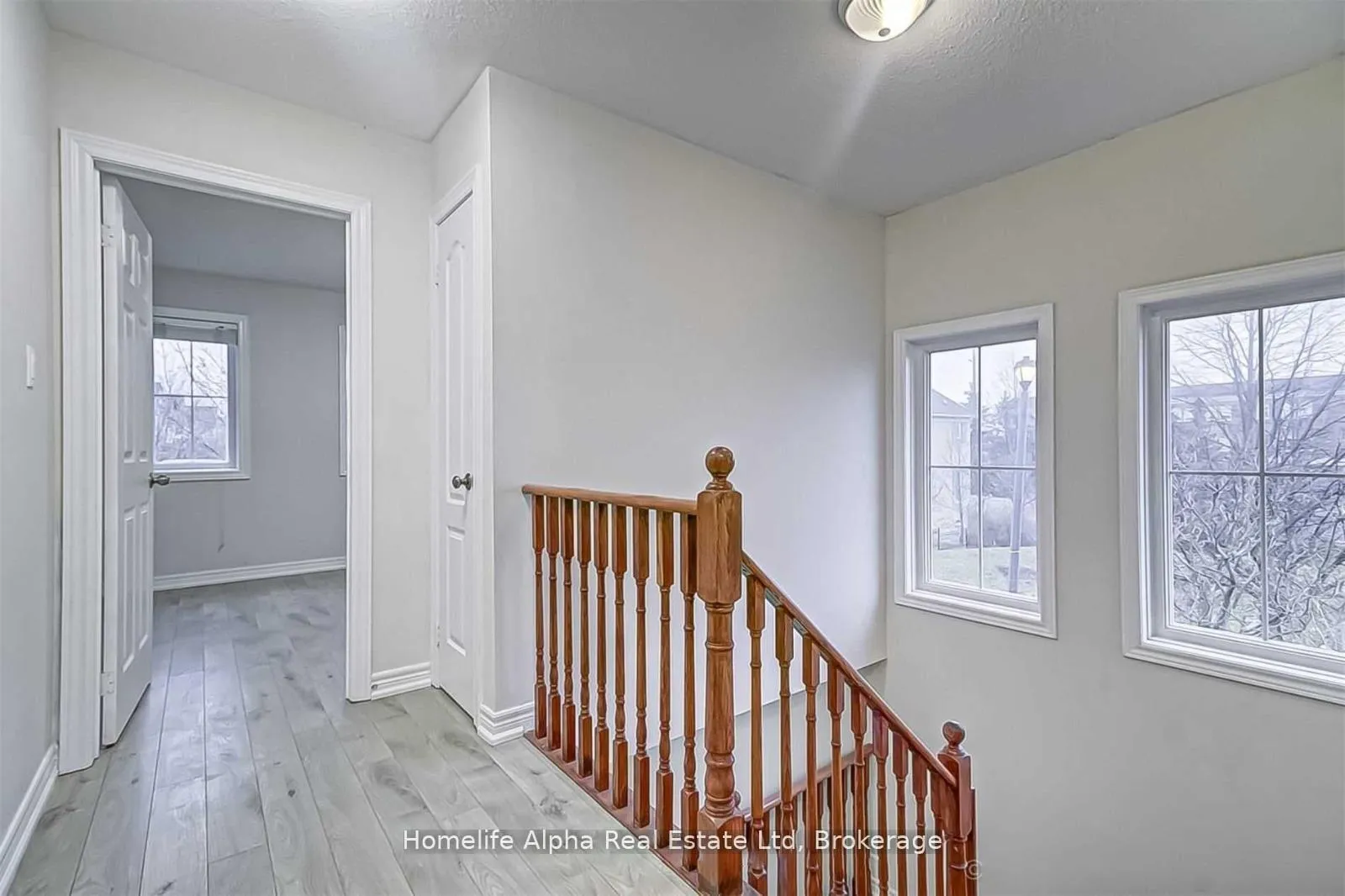 Photo 11 of 1947 Secretariat Place, Oshawa, Windfields — HOMEH