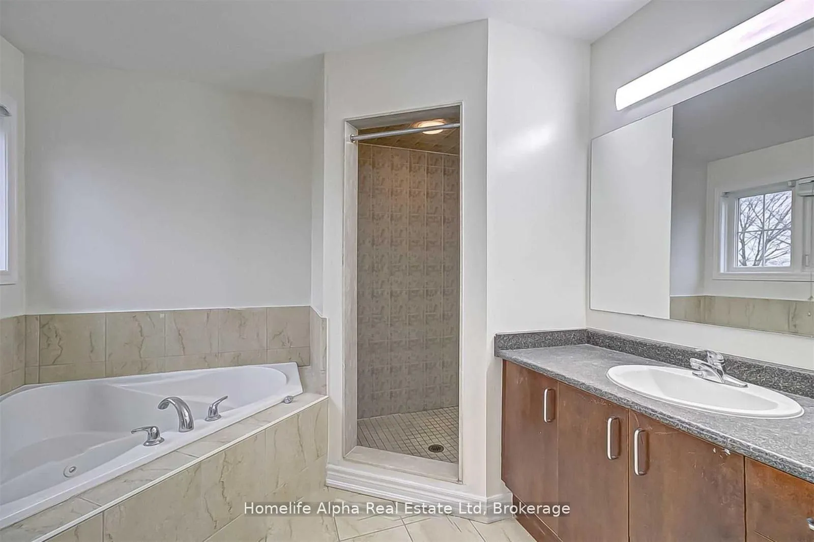 Photo 14 of 1947 Secretariat Place, Oshawa, Windfields — HOMEH