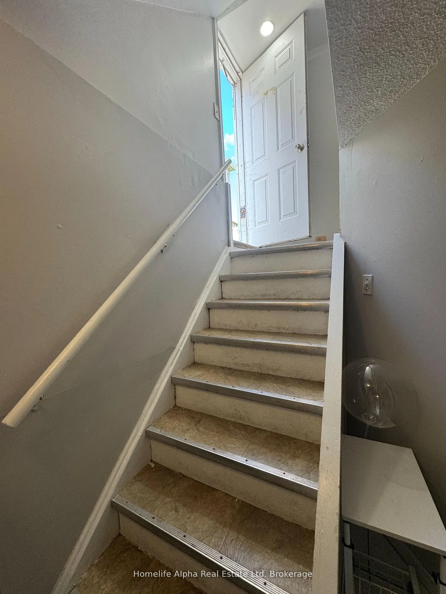 Photo 4 of Unit BSMNT, 52 Fairty Drive, Markham, Middlefield — HOMEH