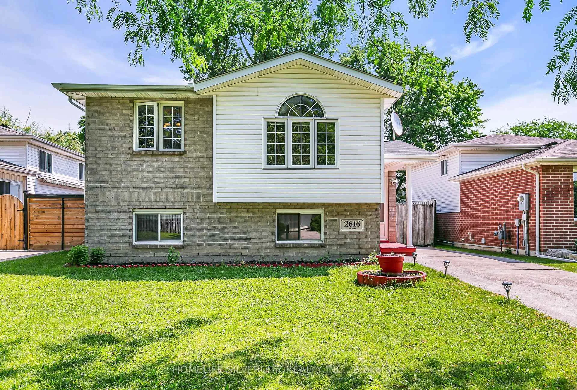 Photo 1 of 2616 Allyson Avenue, Windsor — HOMEH