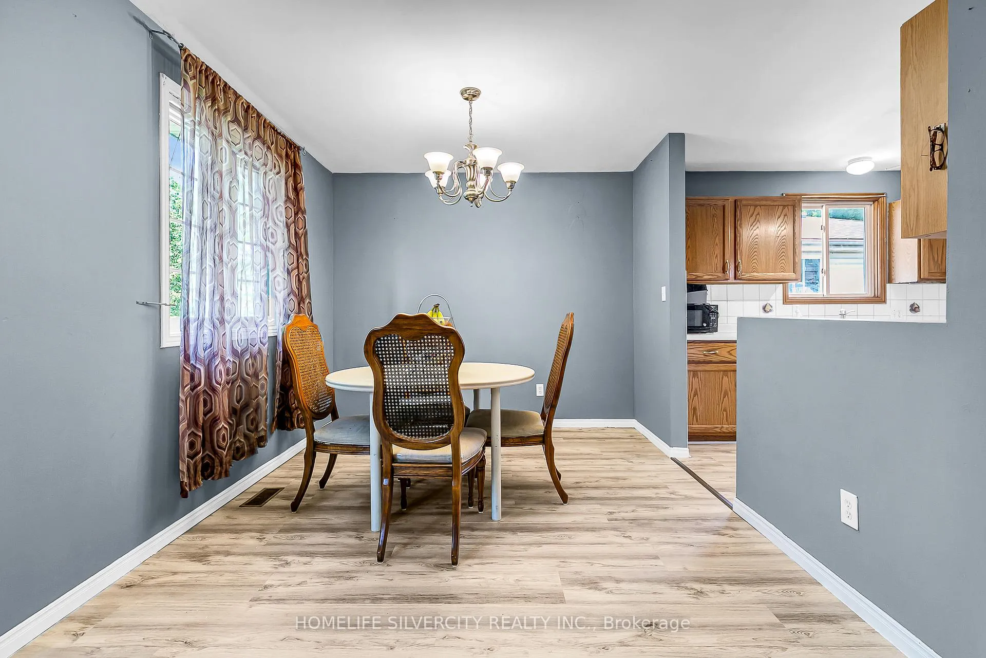 Photo 10 of 2616 Allyson Avenue, Windsor — HOMEH