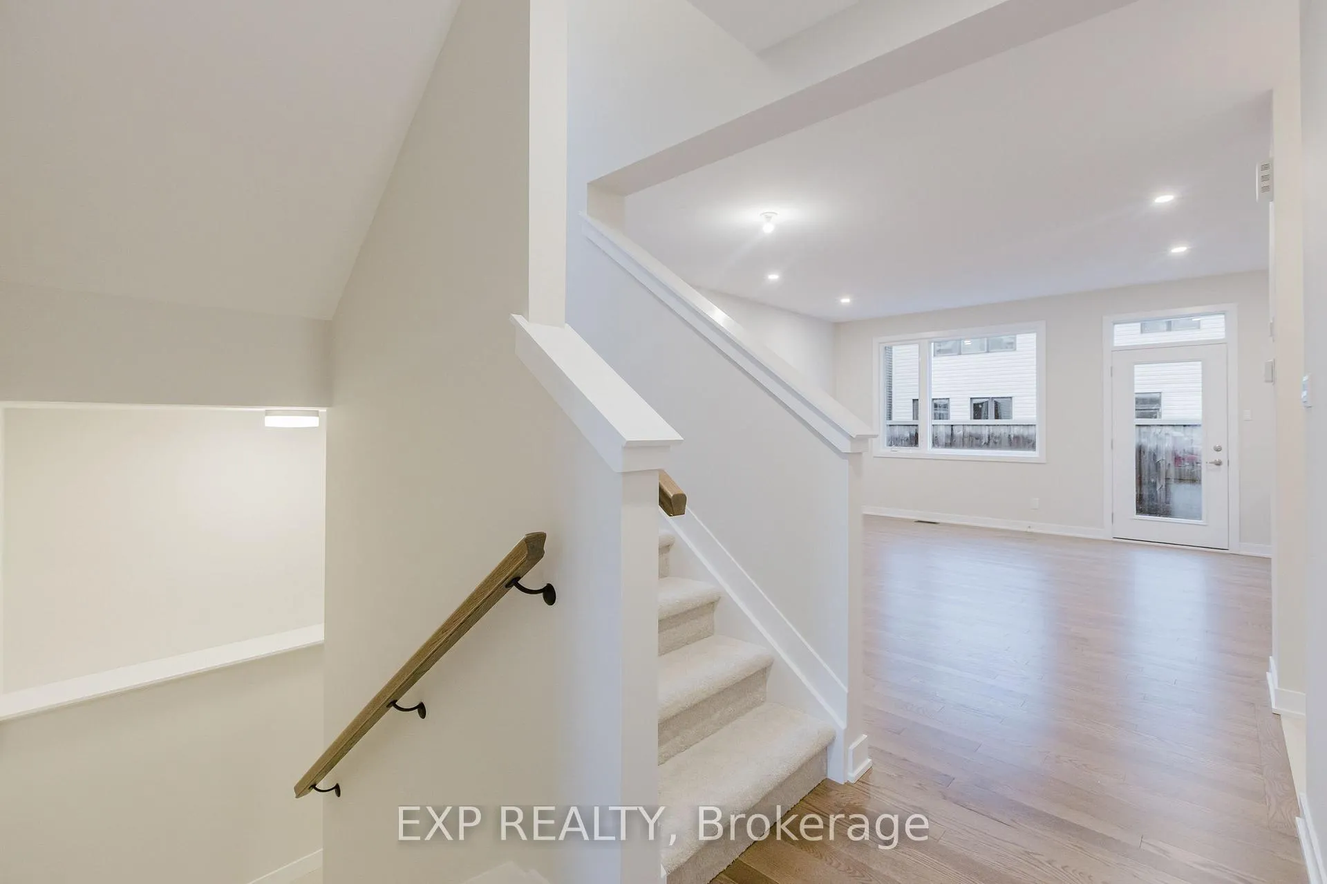Photo 5 of 133 Ryan Reynolds Way, Ottawa, Orleans Wood — HOMEH