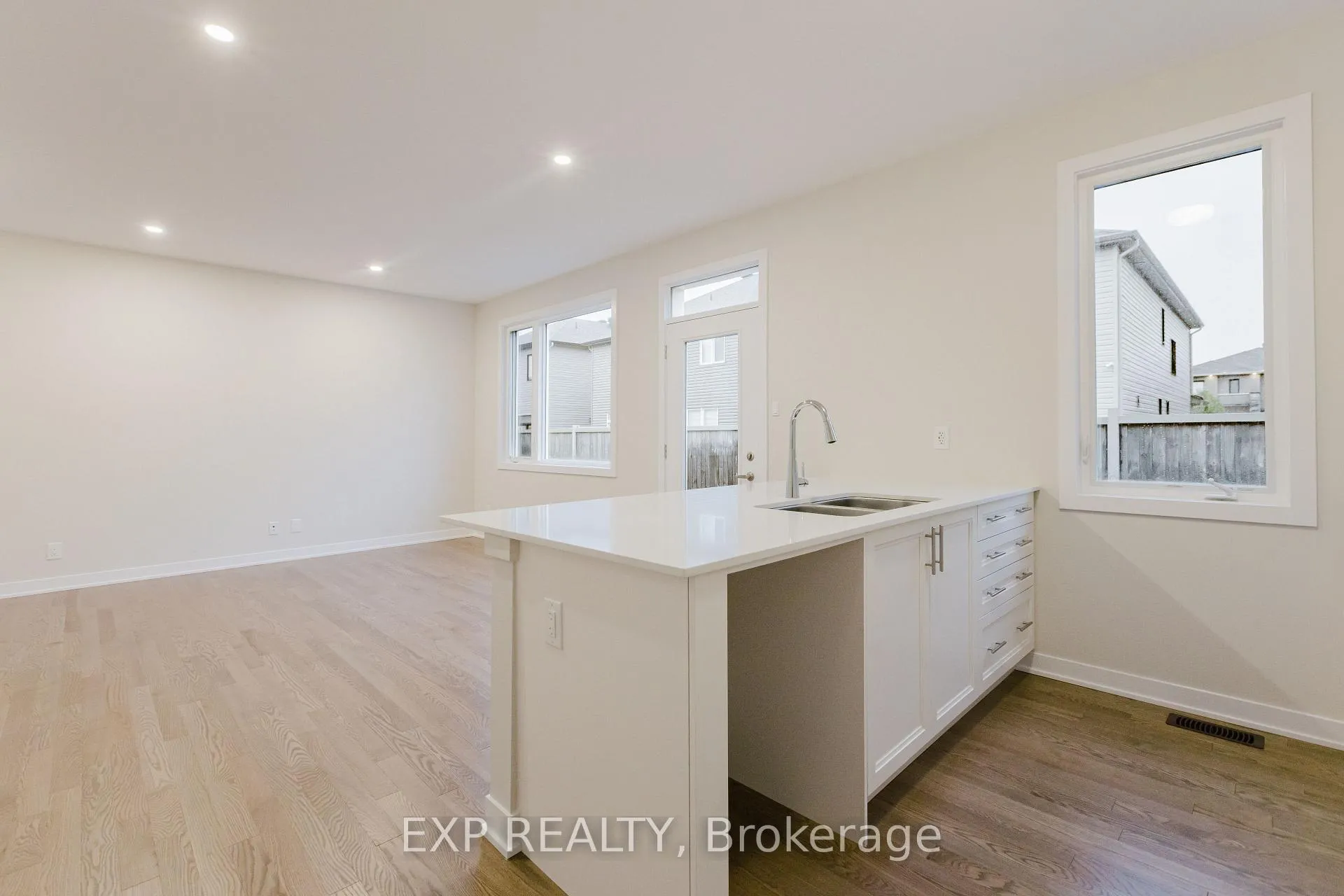 Photo 11 of 133 Ryan Reynolds Way, Ottawa, Orleans Wood — HOMEH