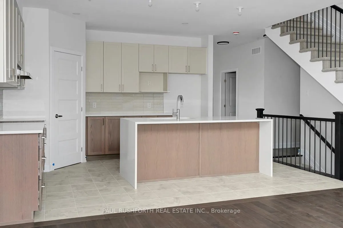 Photo 8 of 124 Chandelle Private, Ottawa, Carp — HOMEH