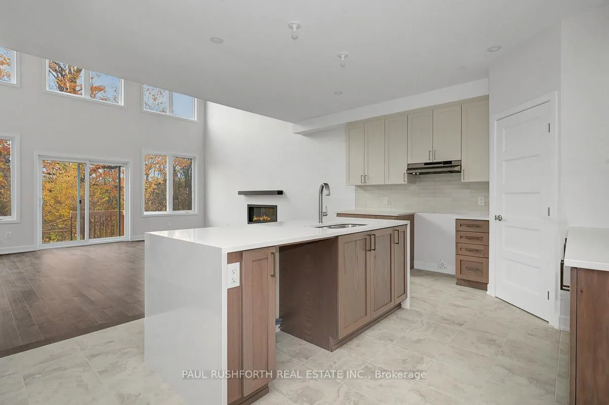 Photo 10 of 124 Chandelle Private, Ottawa, Carp — HOMEH