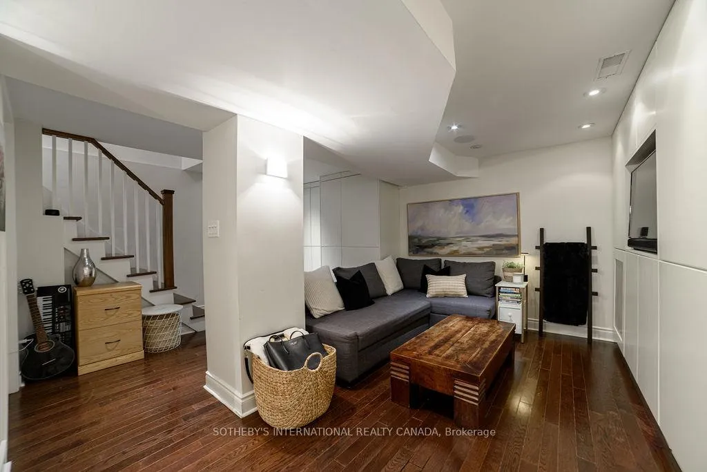 Photo 23 of 43 Manor Road E, Toronto, Mount Pleasant West — HOMEH