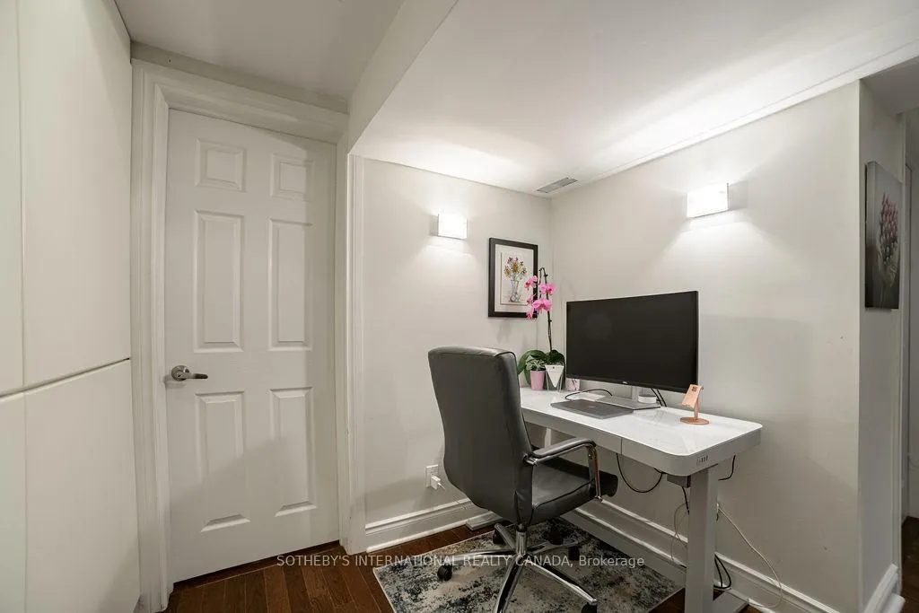 Photo 24 of 43 Manor Road E, Toronto, Mount Pleasant West — HOMEH