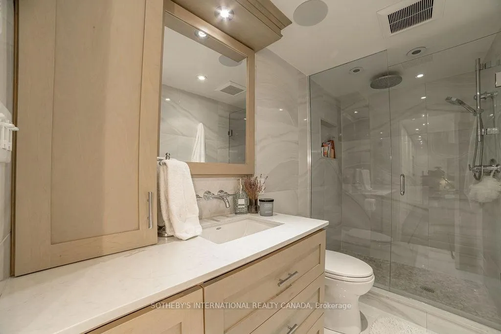 Photo 25 of 43 Manor Road E, Toronto, Mount Pleasant West — HOMEH