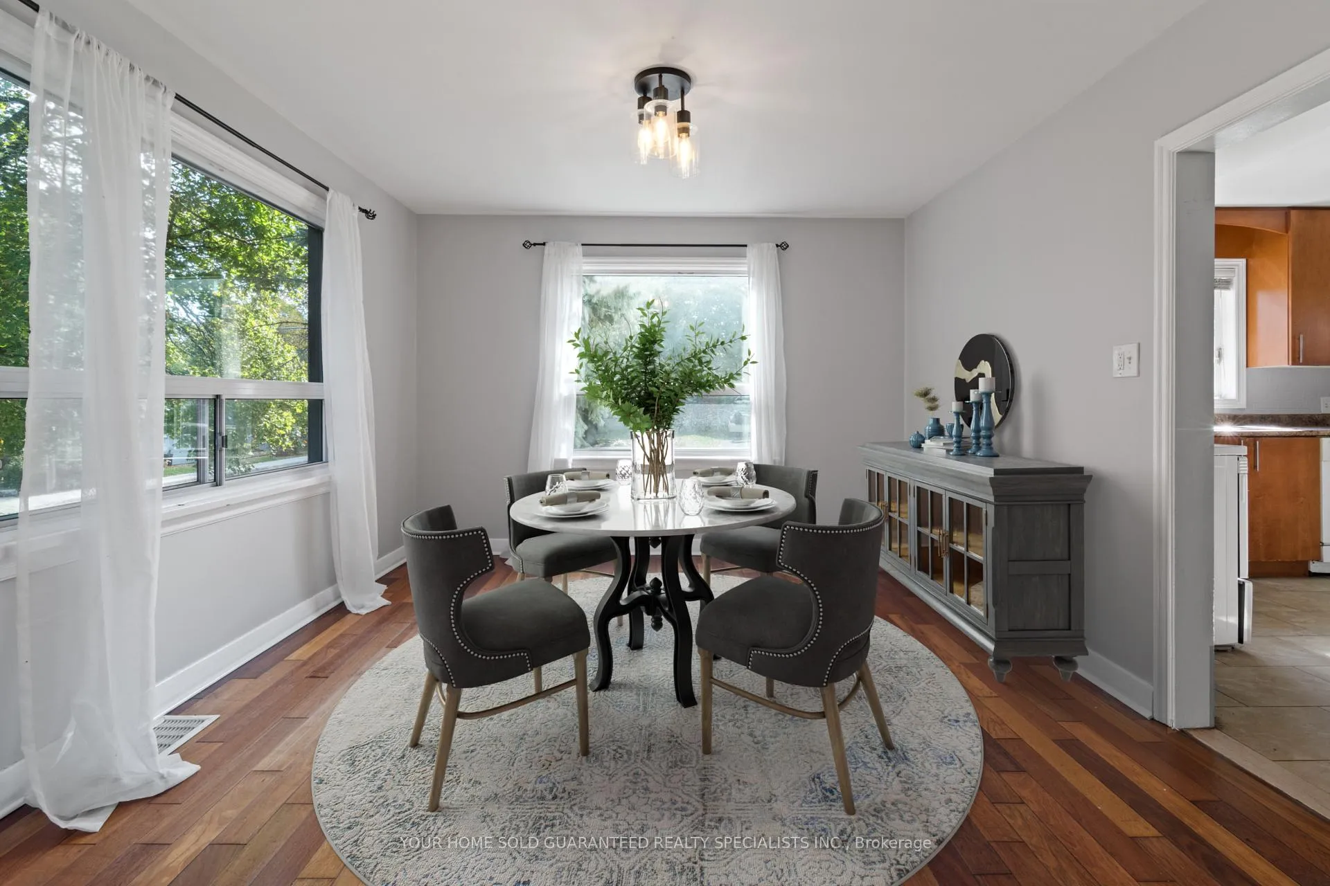 Photo 4 of 122 Gurnett Street, Aurora, Aurora Village — HOMEH