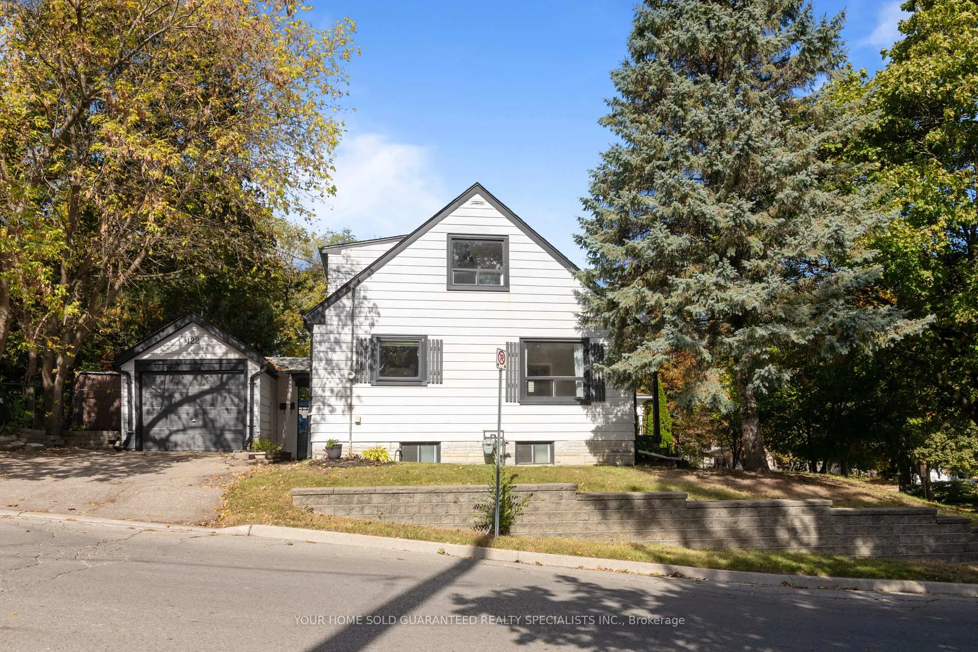 Photo 17 of 122 Gurnett Street, Aurora, Aurora Village — HOMEH