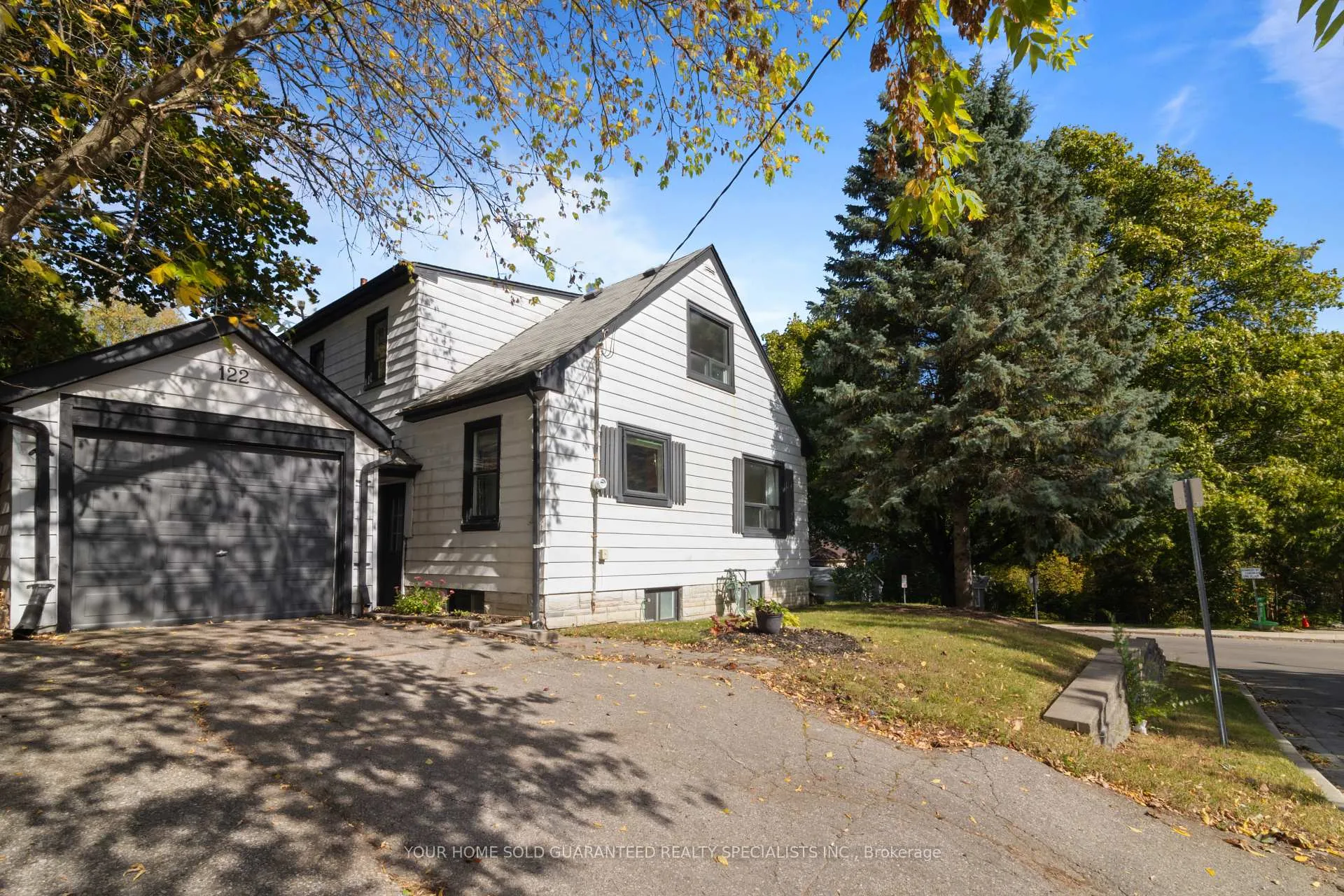 Photo 18 of 122 Gurnett Street, Aurora, Aurora Village — HOMEH