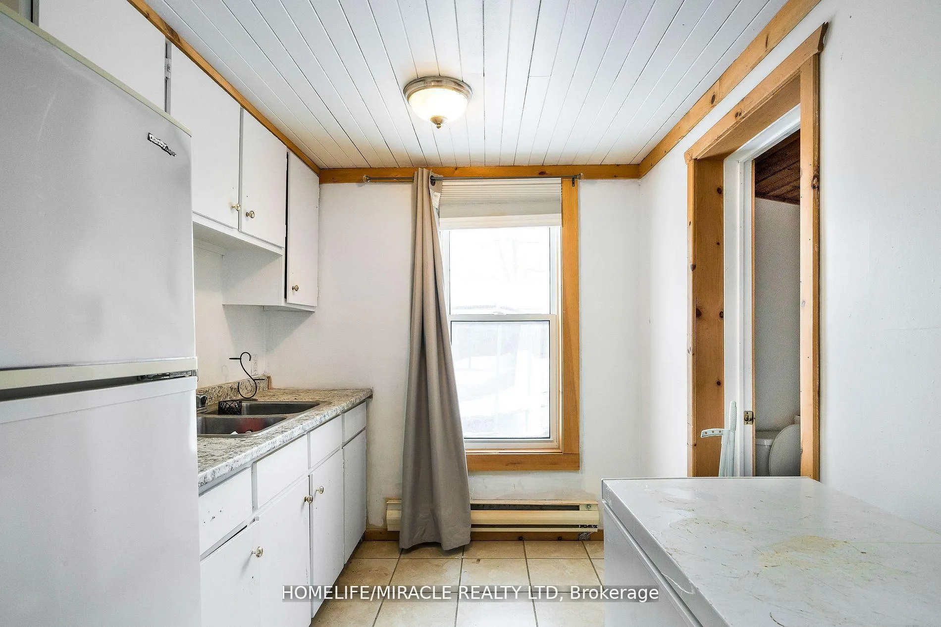 Photo 5 of 101 River Road E, Wasaga Beach — HOMEH